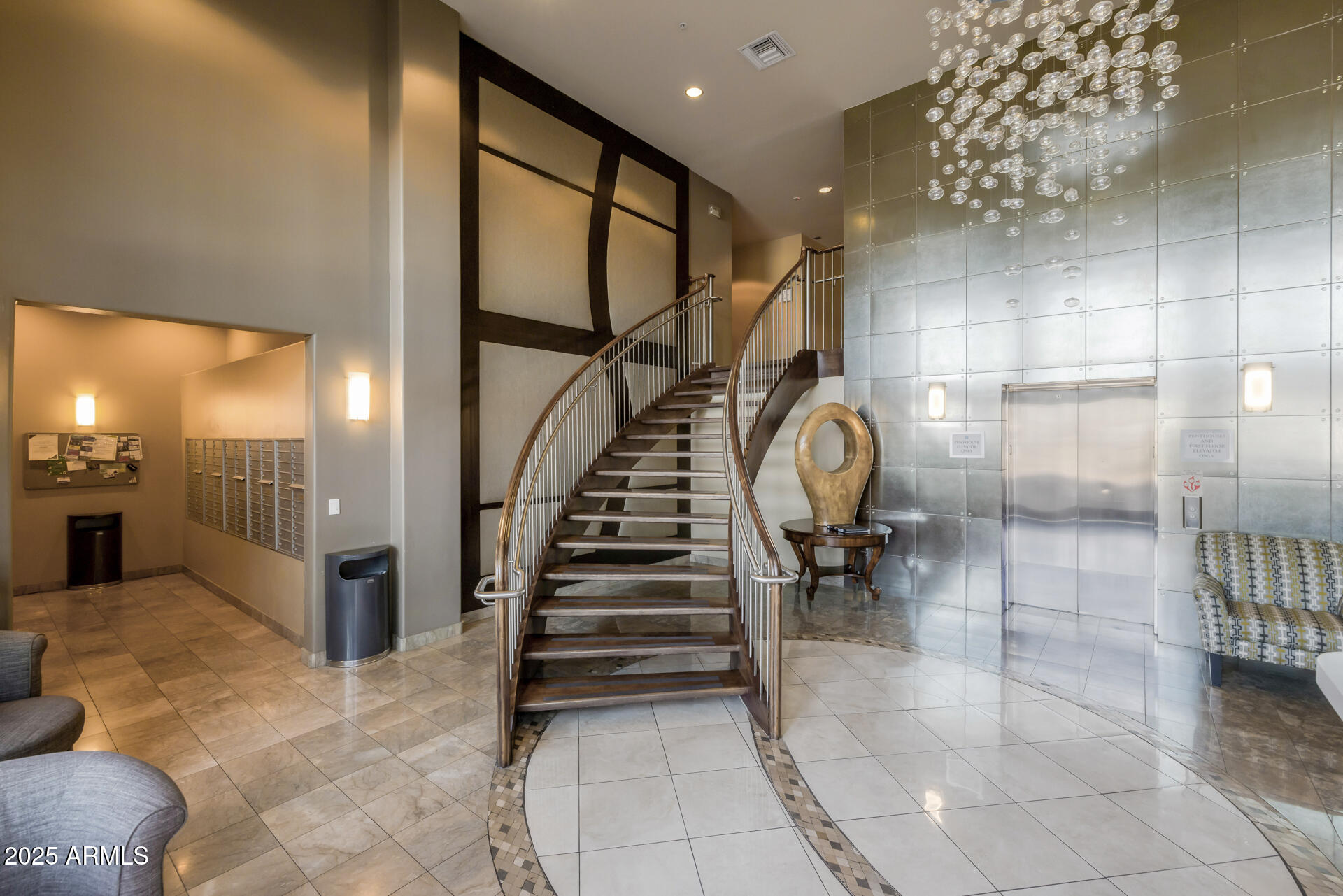 945 E PLAYA DEL NORTE Drive, 1022