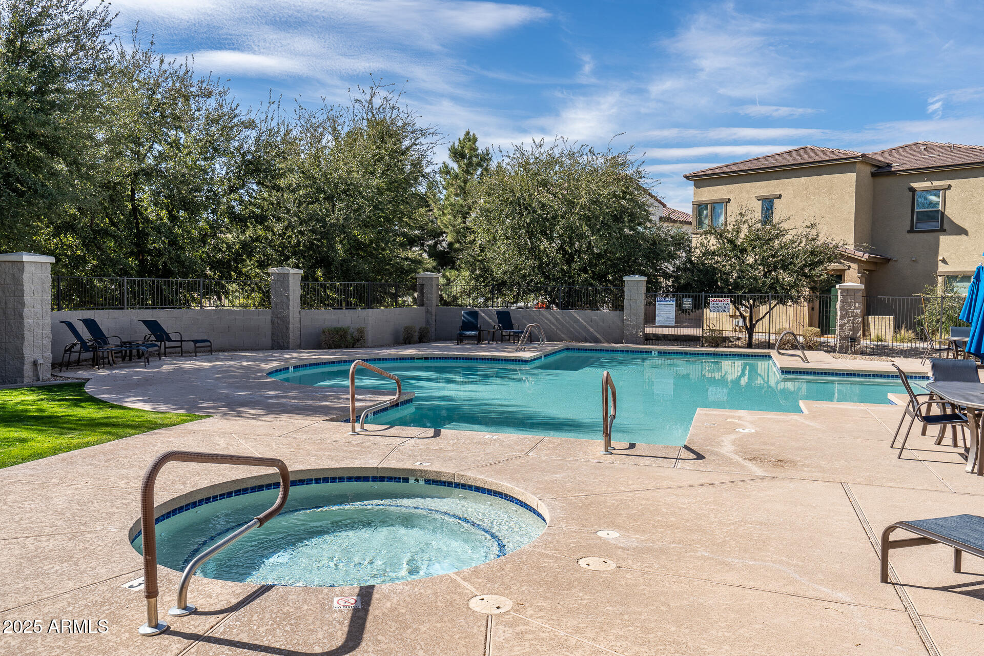 14870 W ENCANTO Boulevard, 2123