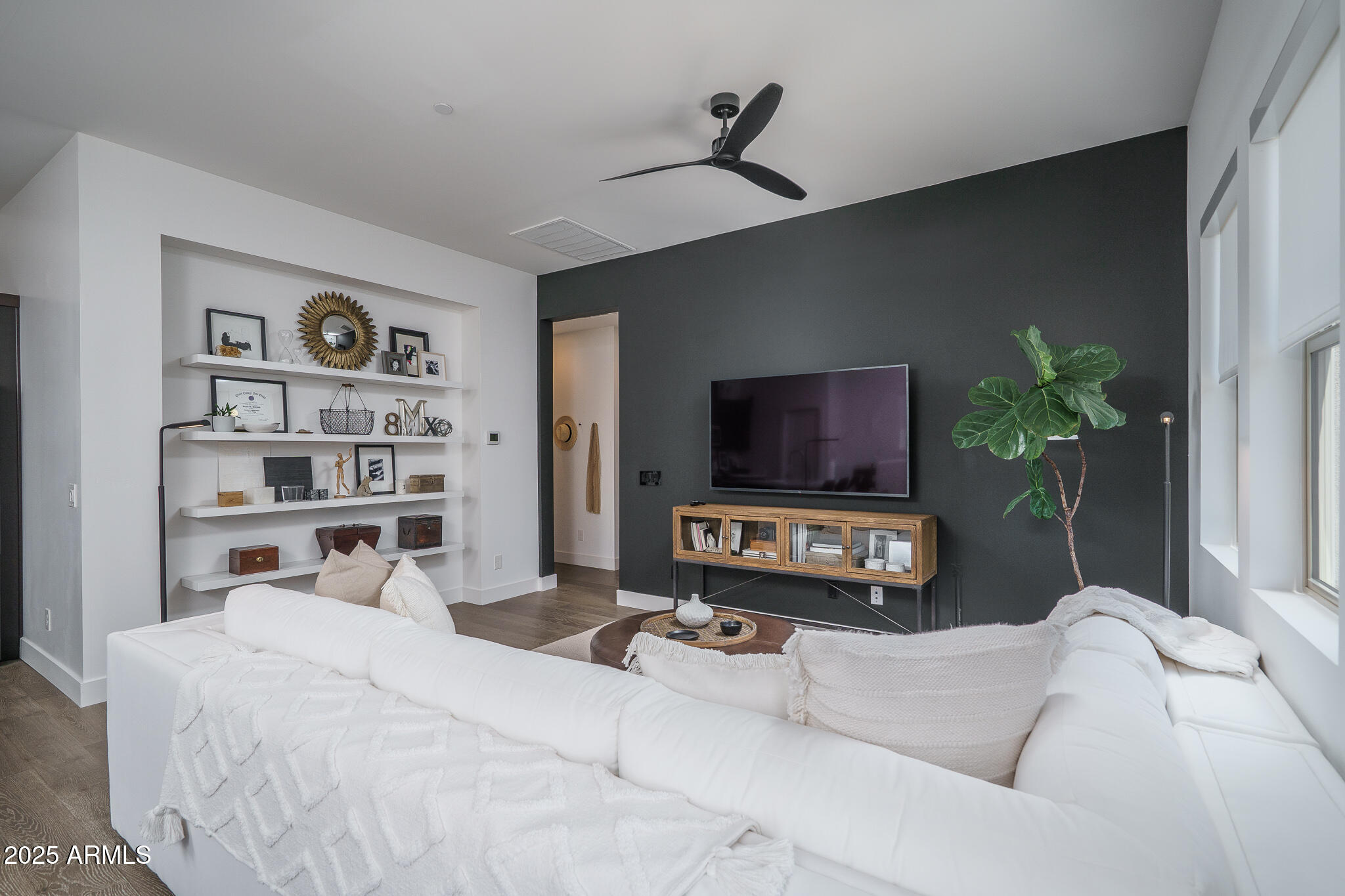 14870 W ENCANTO Boulevard, 2123