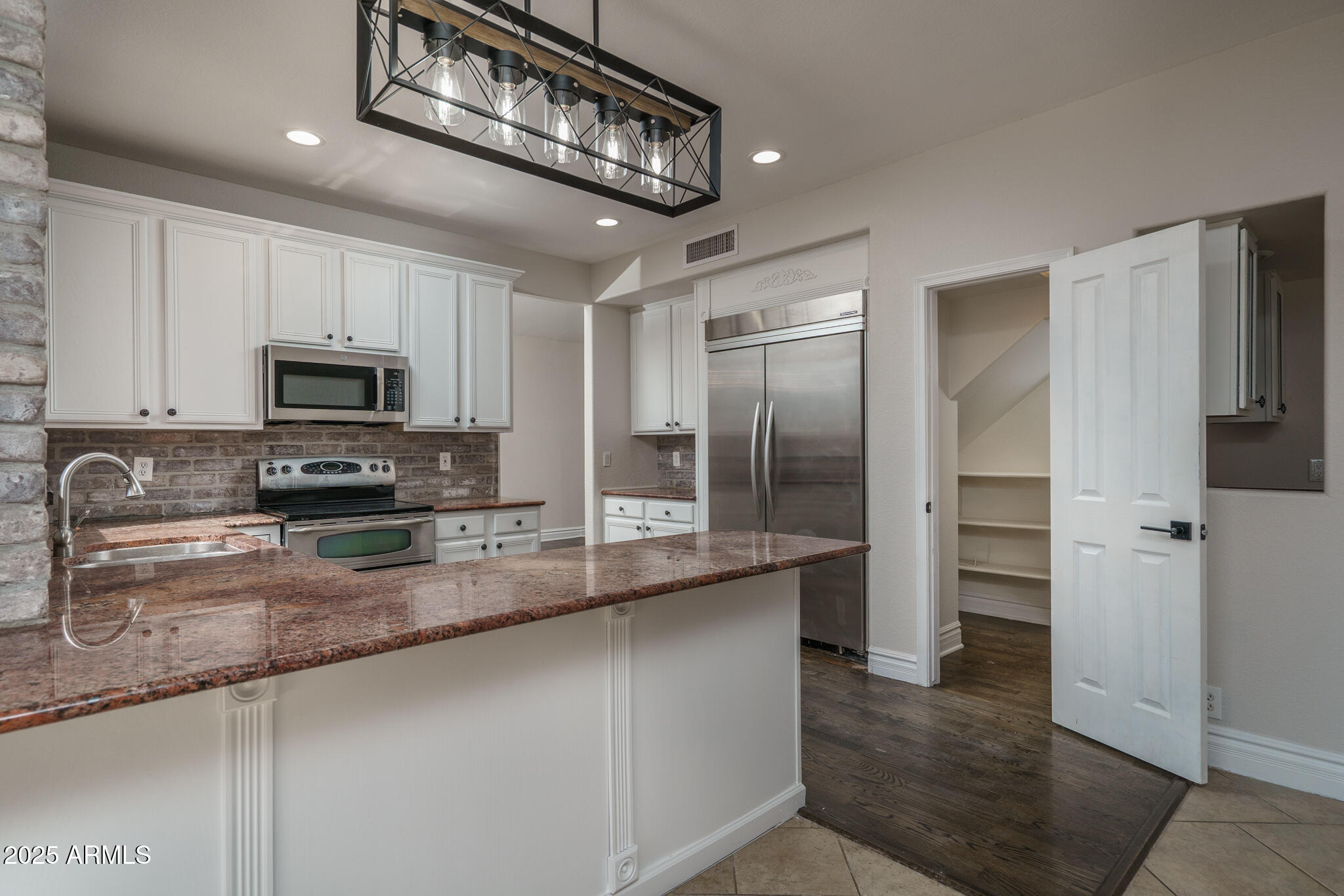 5951 W IRMA Lane