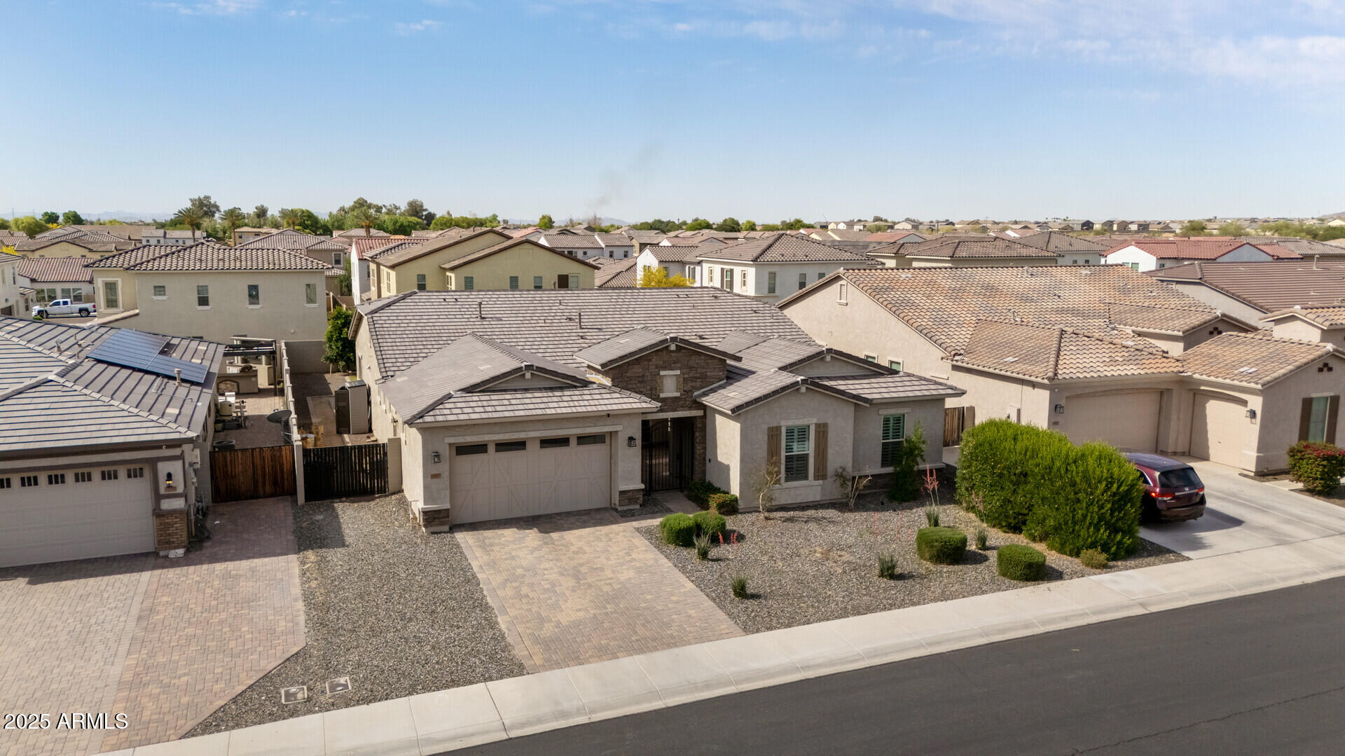 18929 W WINDSOR Boulevard