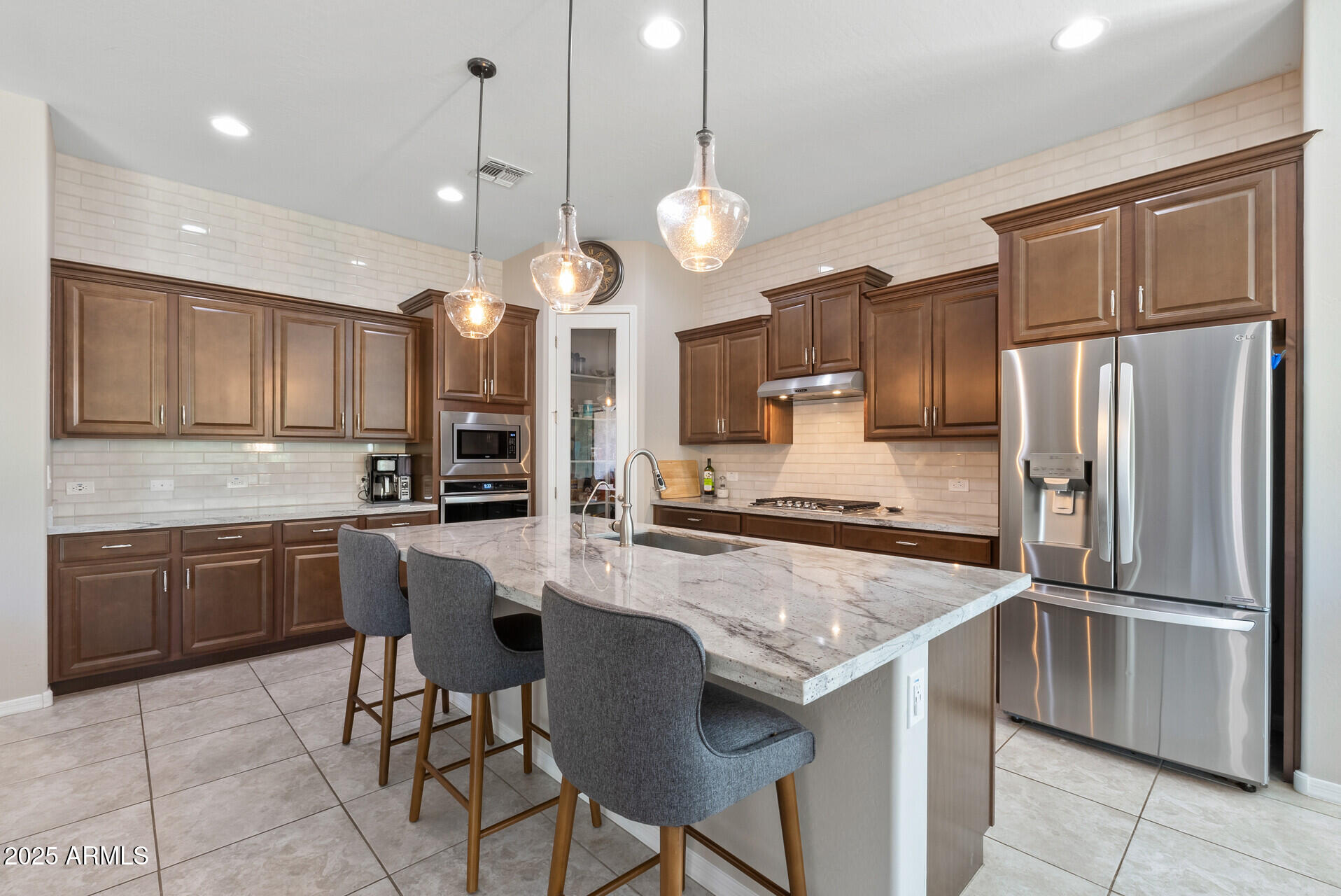 18929 W WINDSOR Boulevard