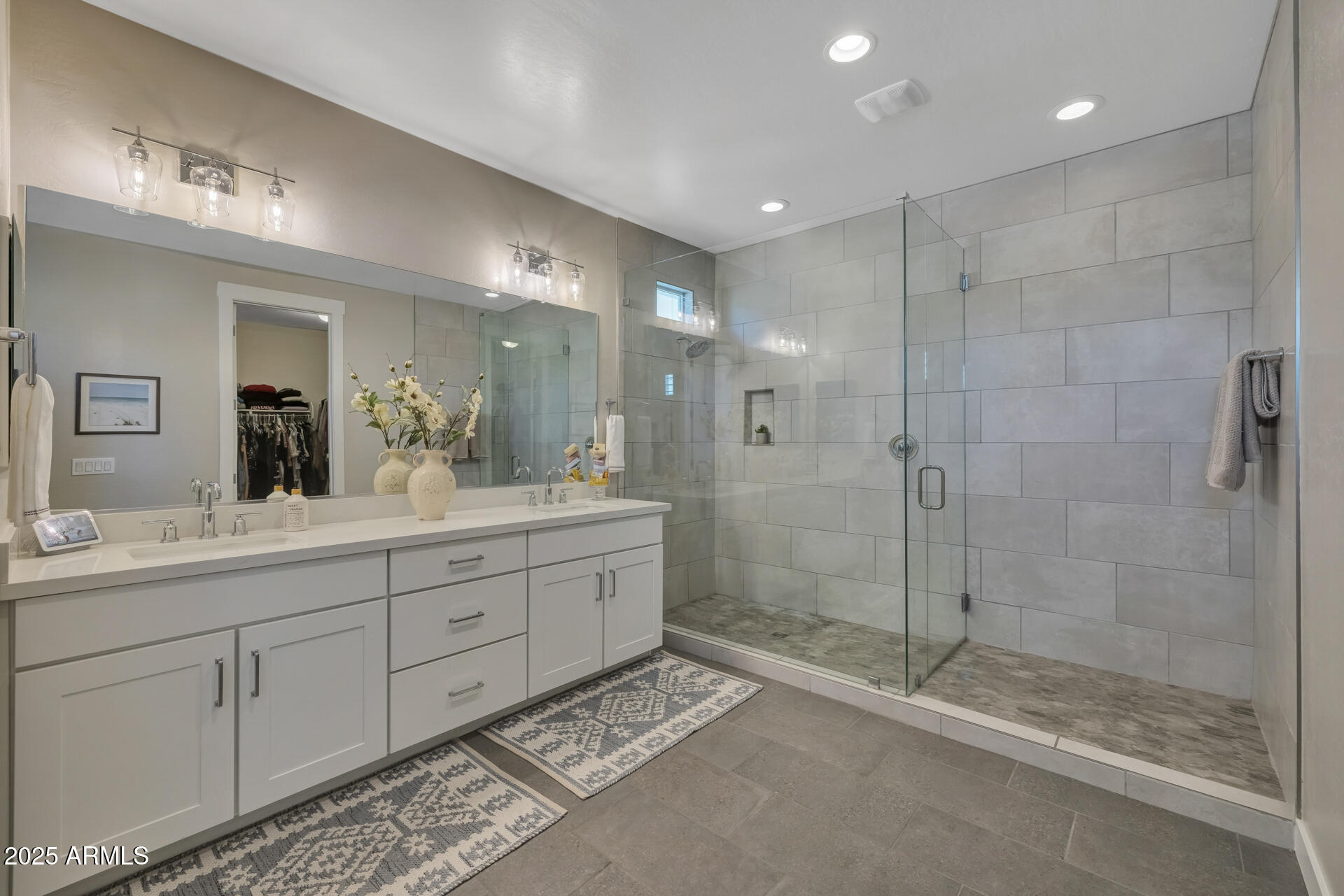 1336 E SIERRA VISTA Drive