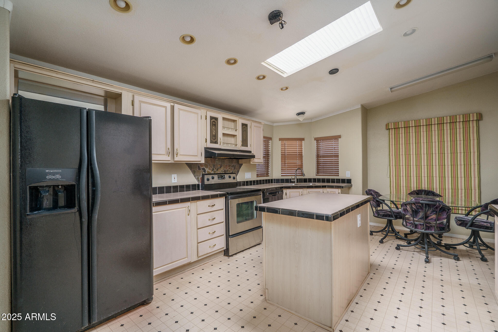 16931 W BARWICK Drive