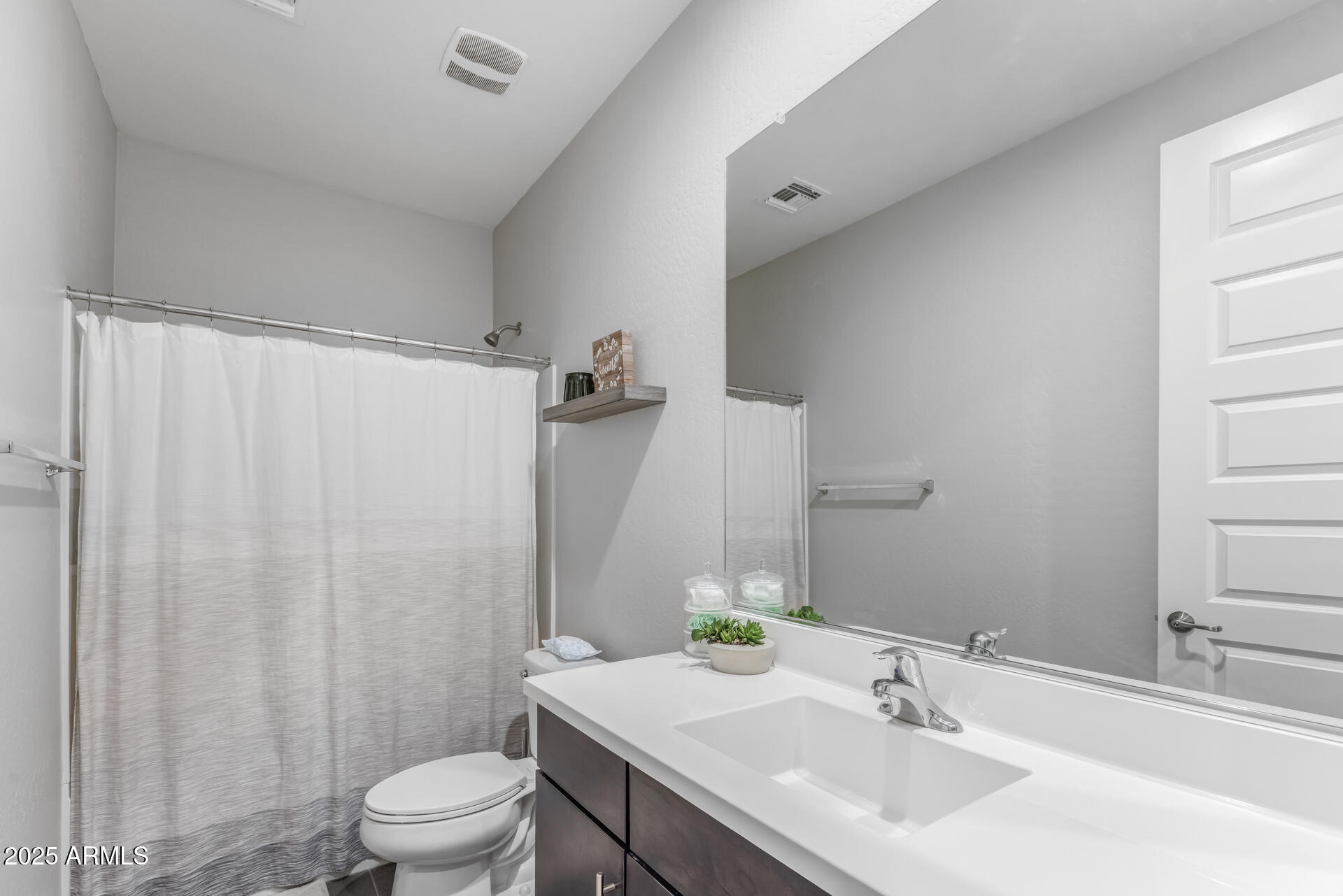 17178 W BUCHANAN Street