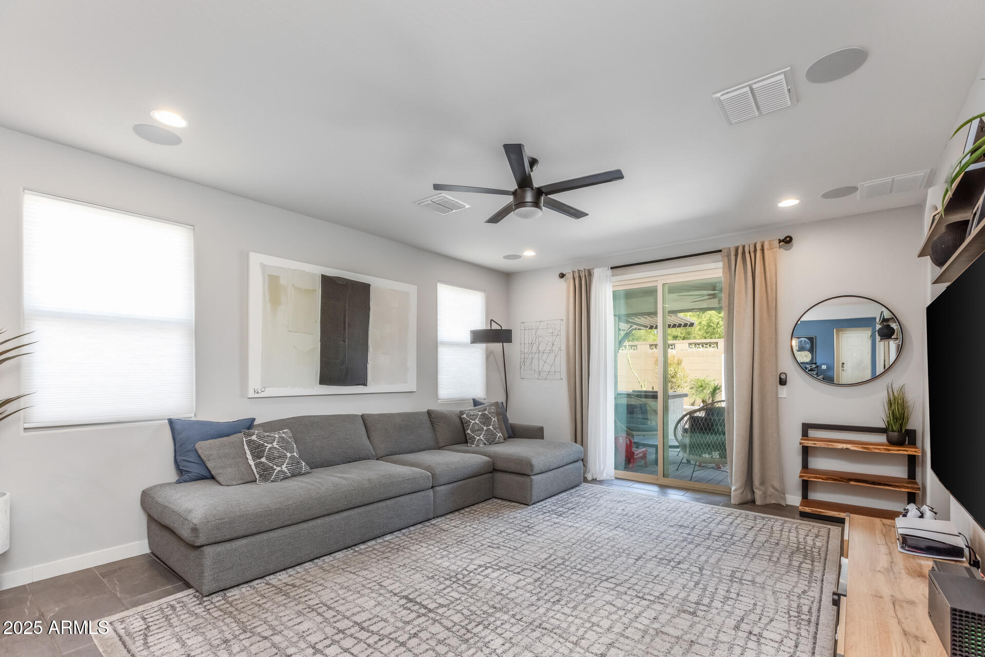 17178 W BUCHANAN Street