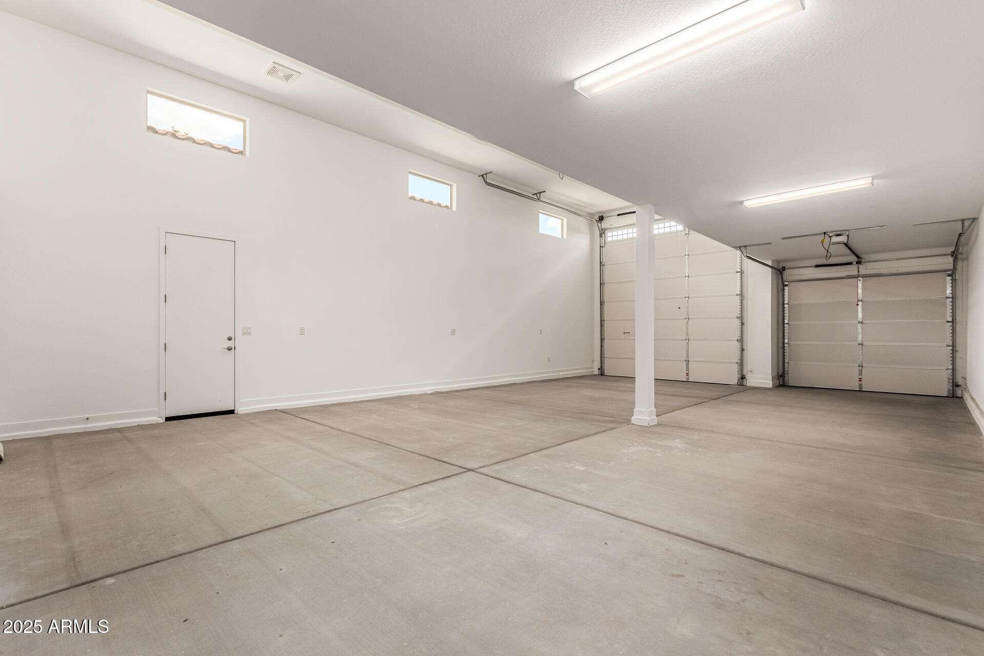 18676 E HELIAN Drive