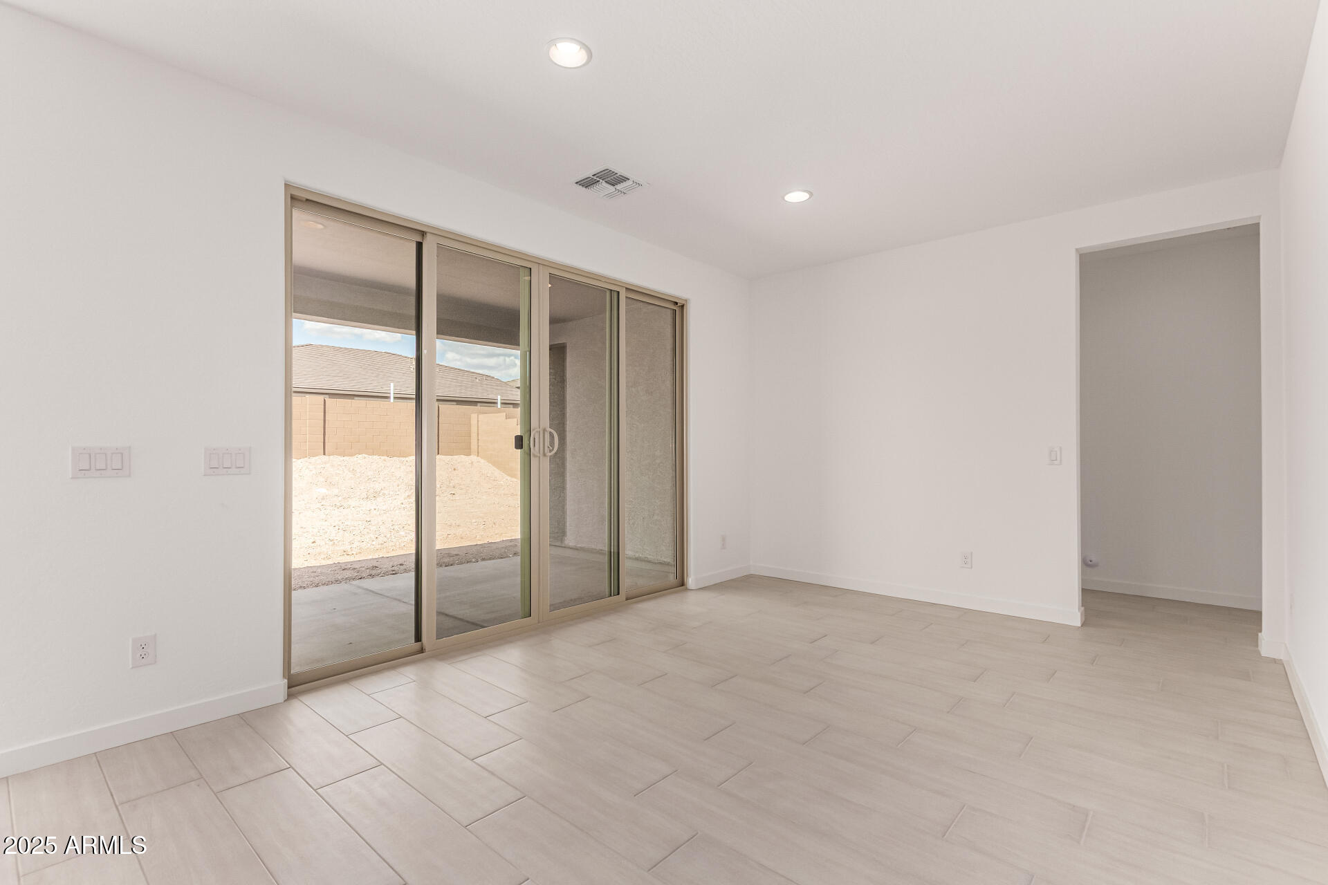 18676 E HELIAN Drive