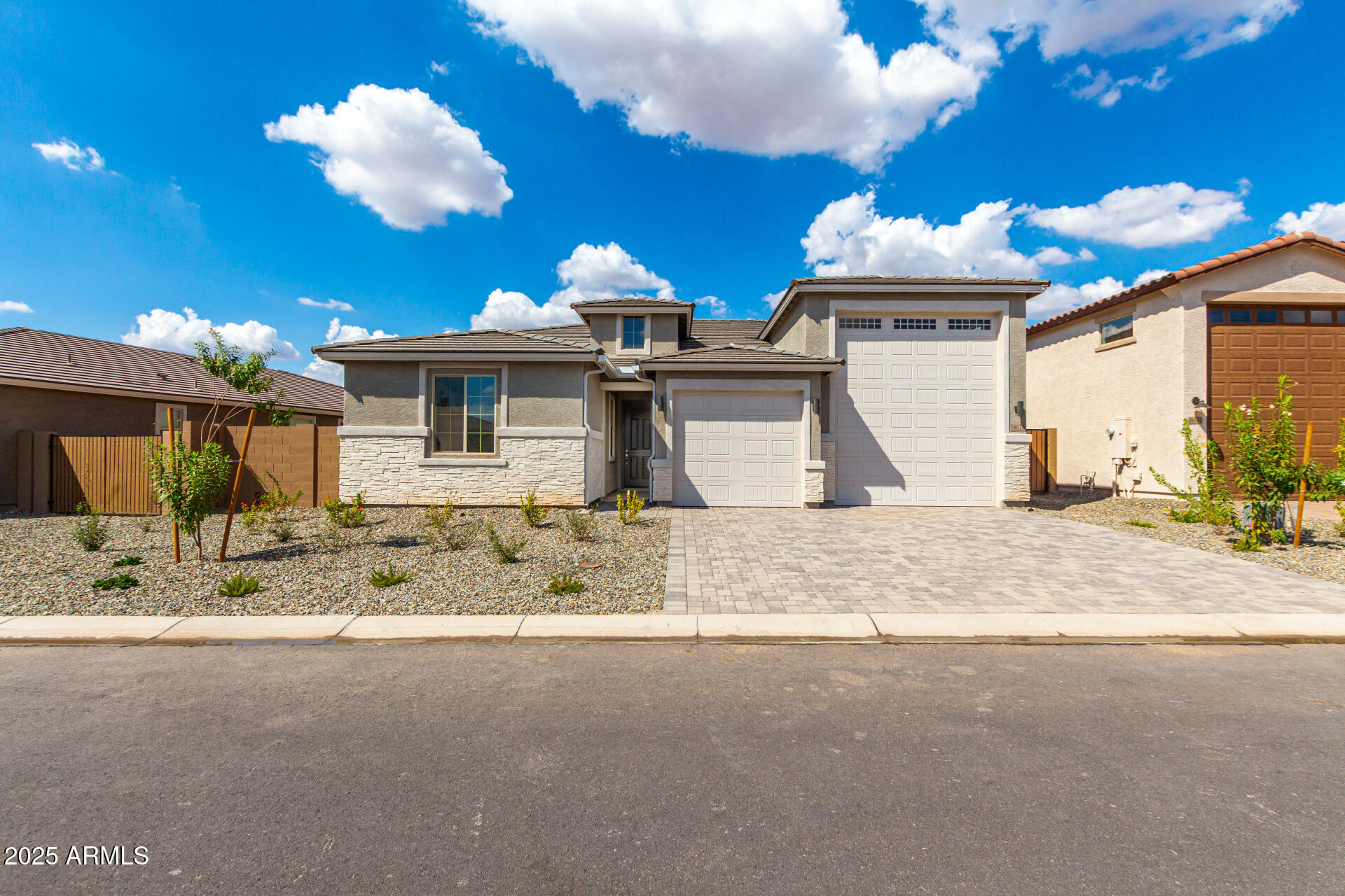 18676 E HELIAN Drive