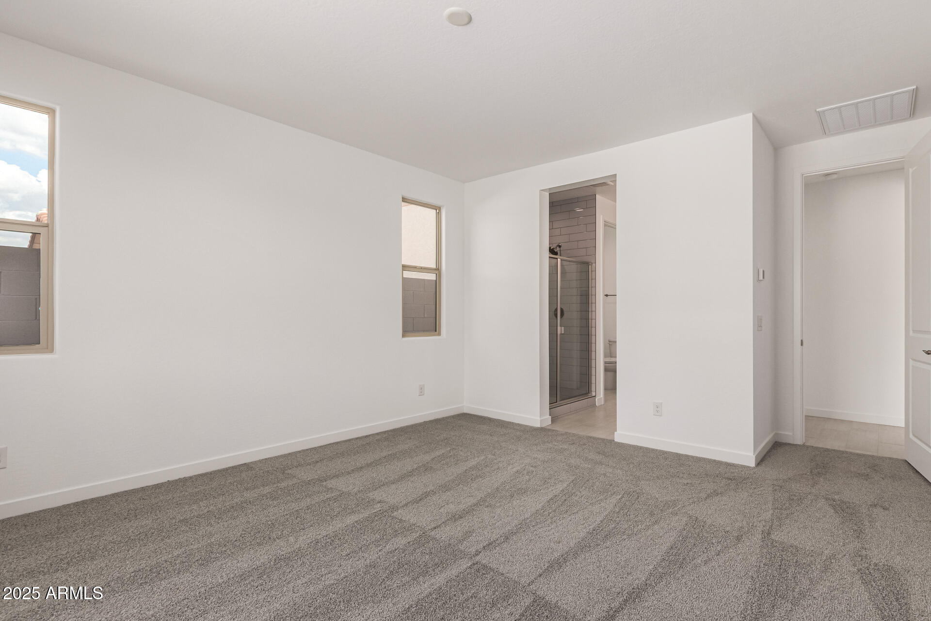 18676 E HELIAN Drive