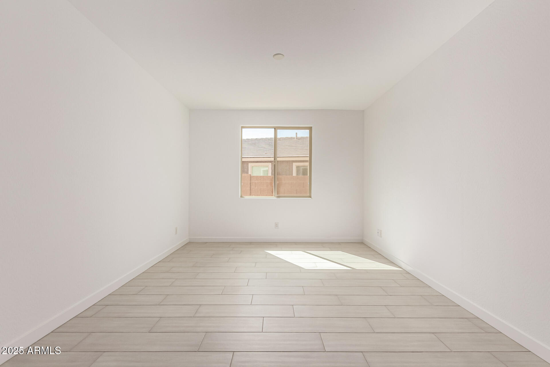 18676 E HELIAN Drive