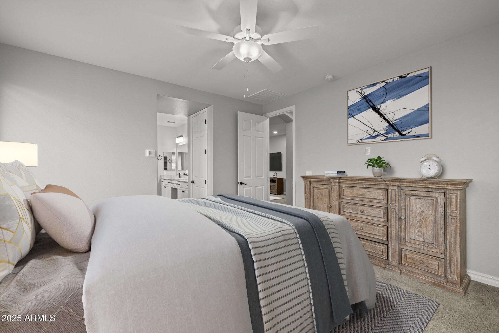 2847 W SHOW LOW Drive