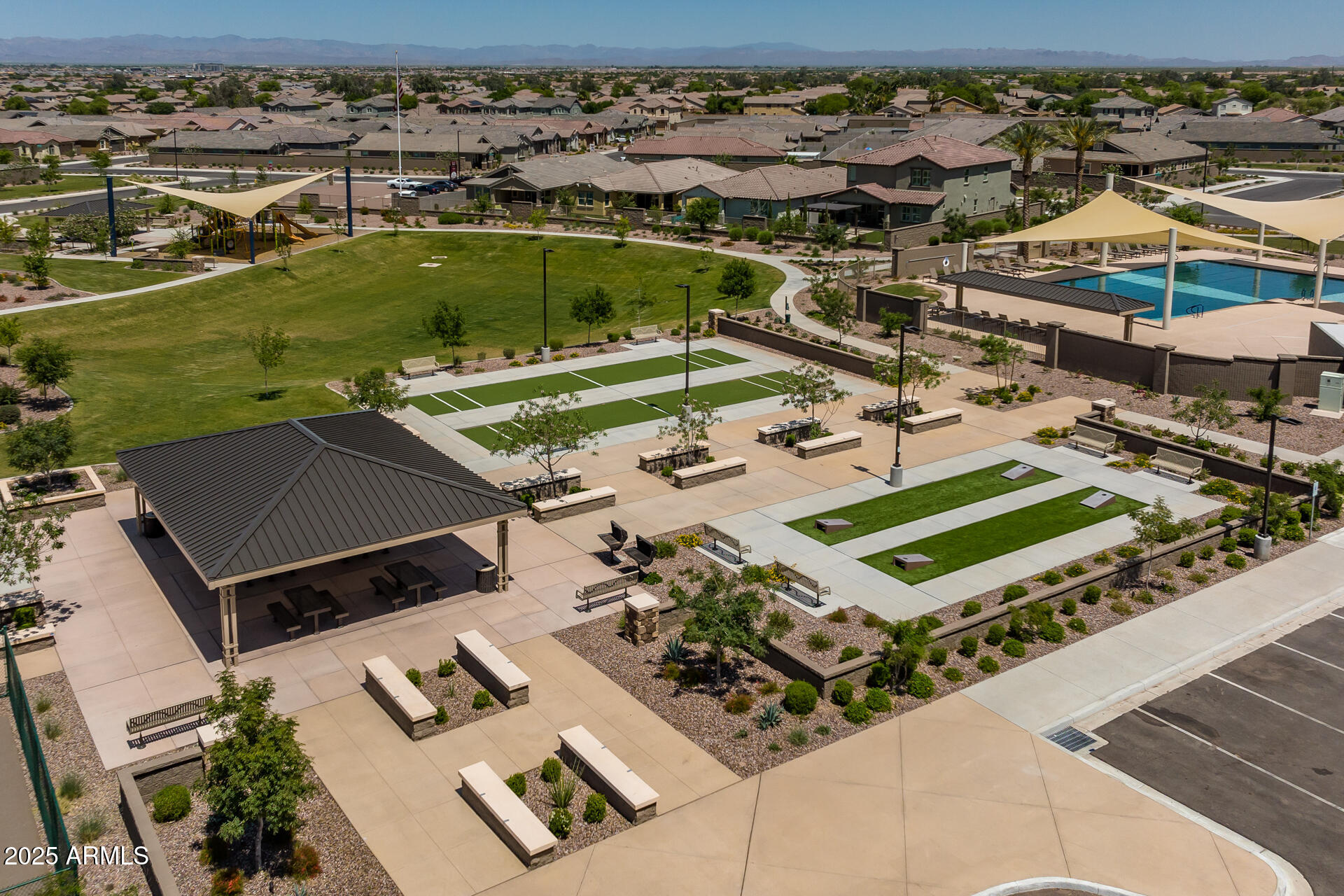 2847 W SHOW LOW Drive