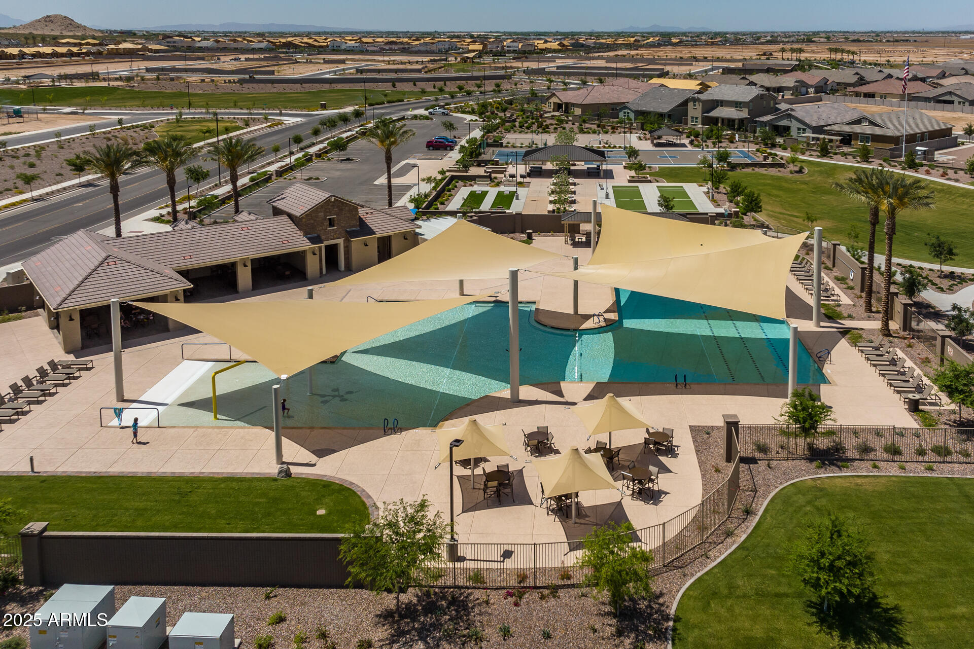 2847 W SHOW LOW Drive