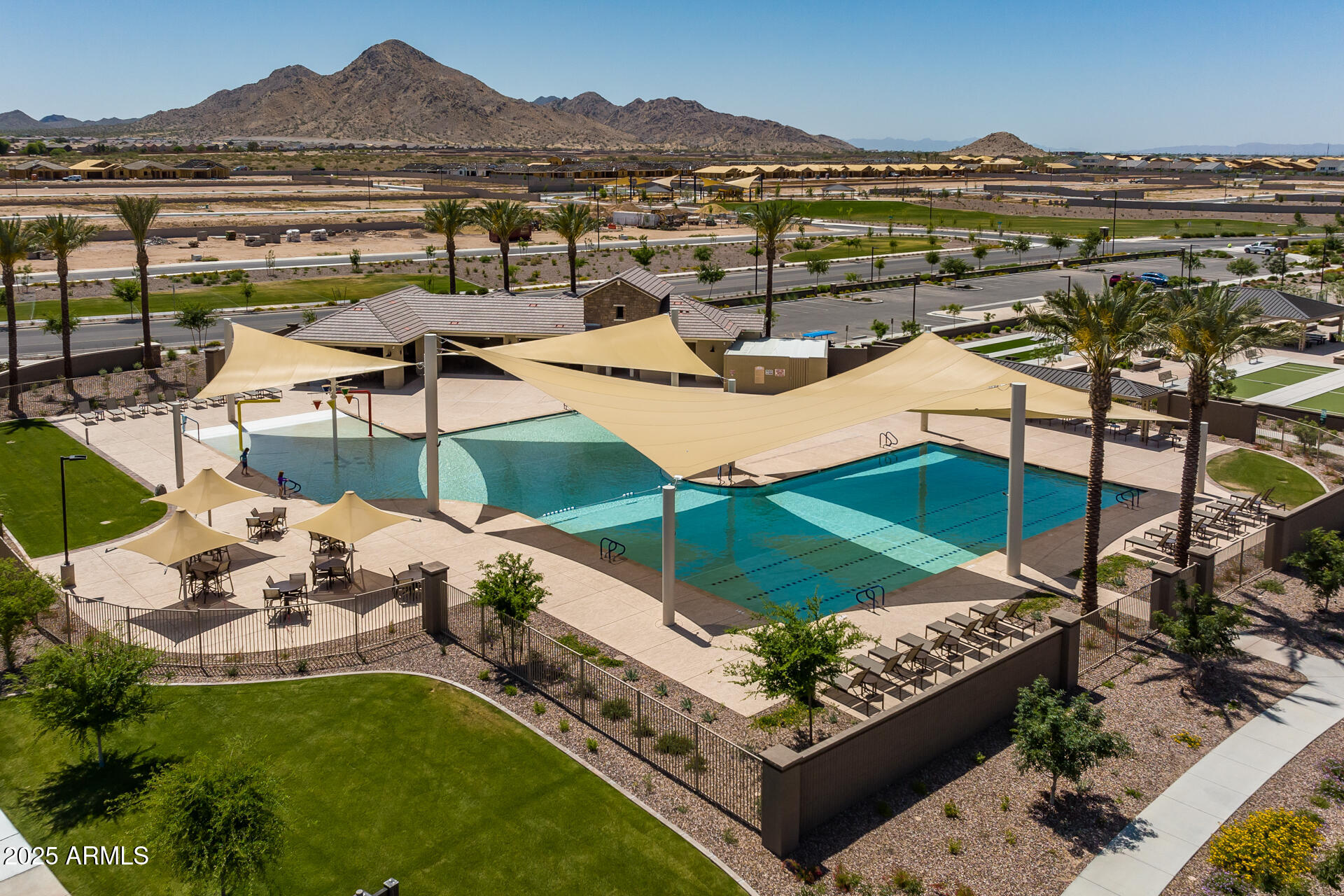 2847 W SHOW LOW Drive