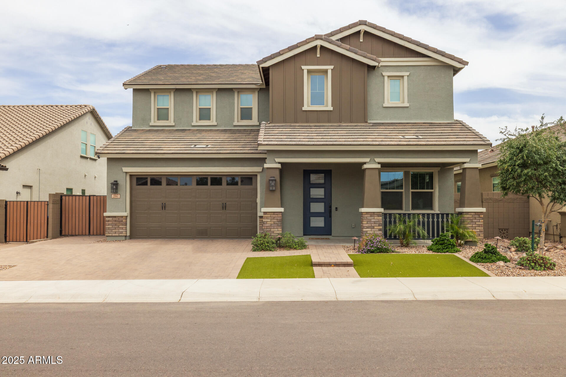 2847 W SHOW LOW Drive