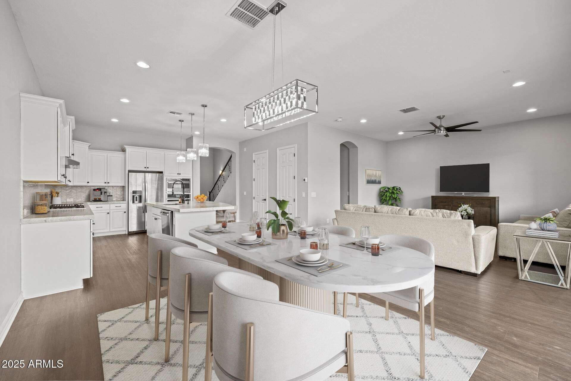 2847 W SHOW LOW Drive