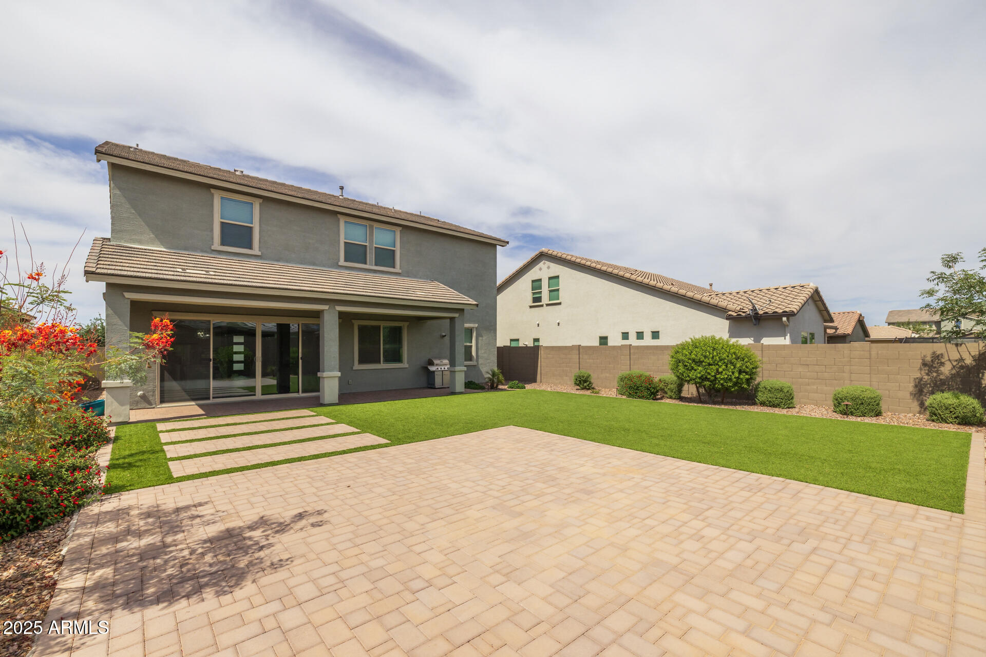 2847 W SHOW LOW Drive