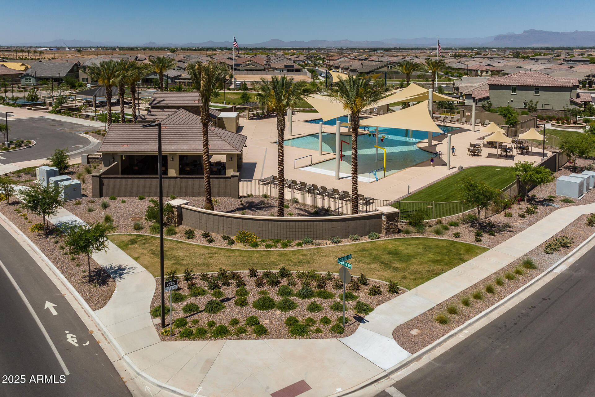 2847 W SHOW LOW Drive