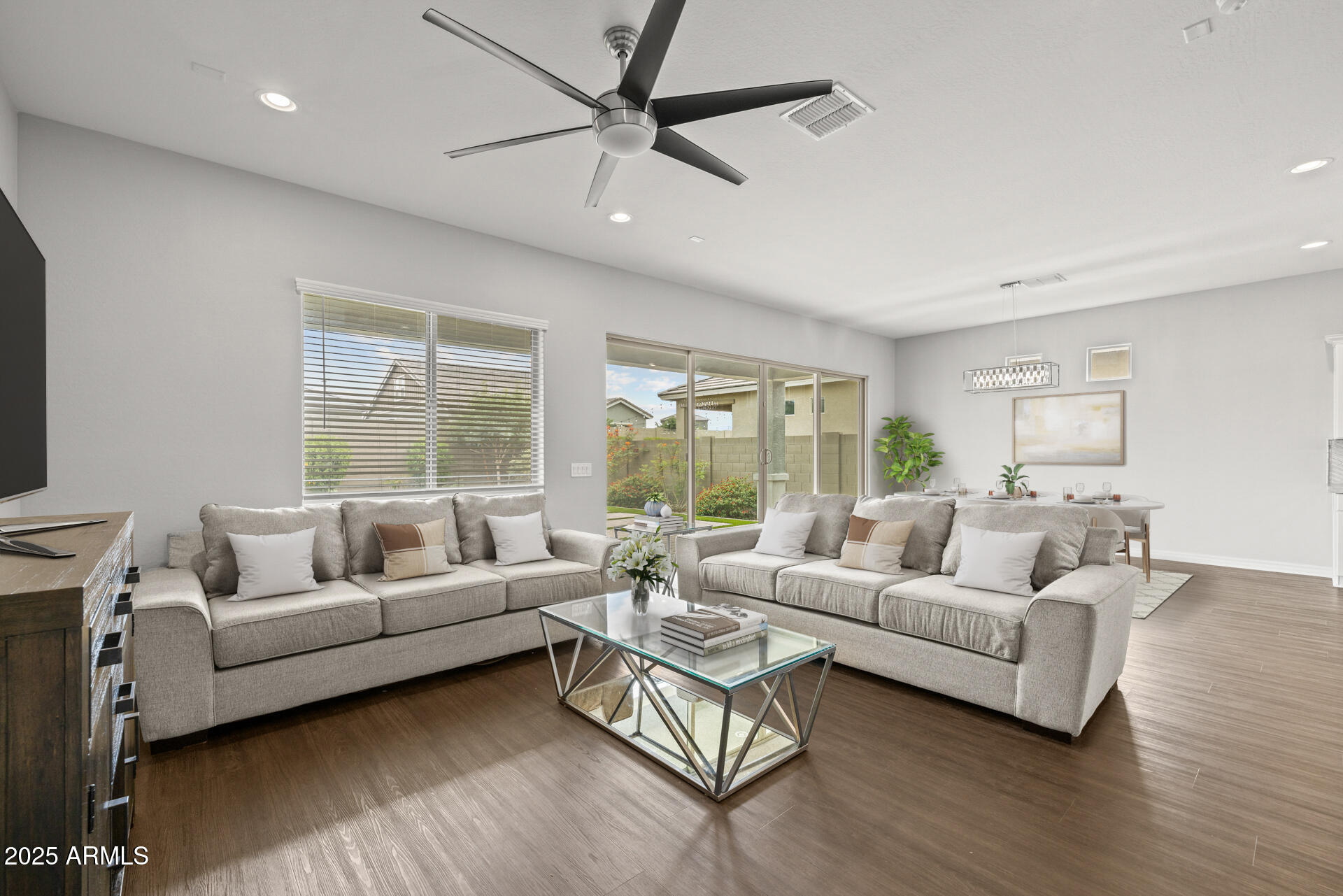 2847 W SHOW LOW Drive