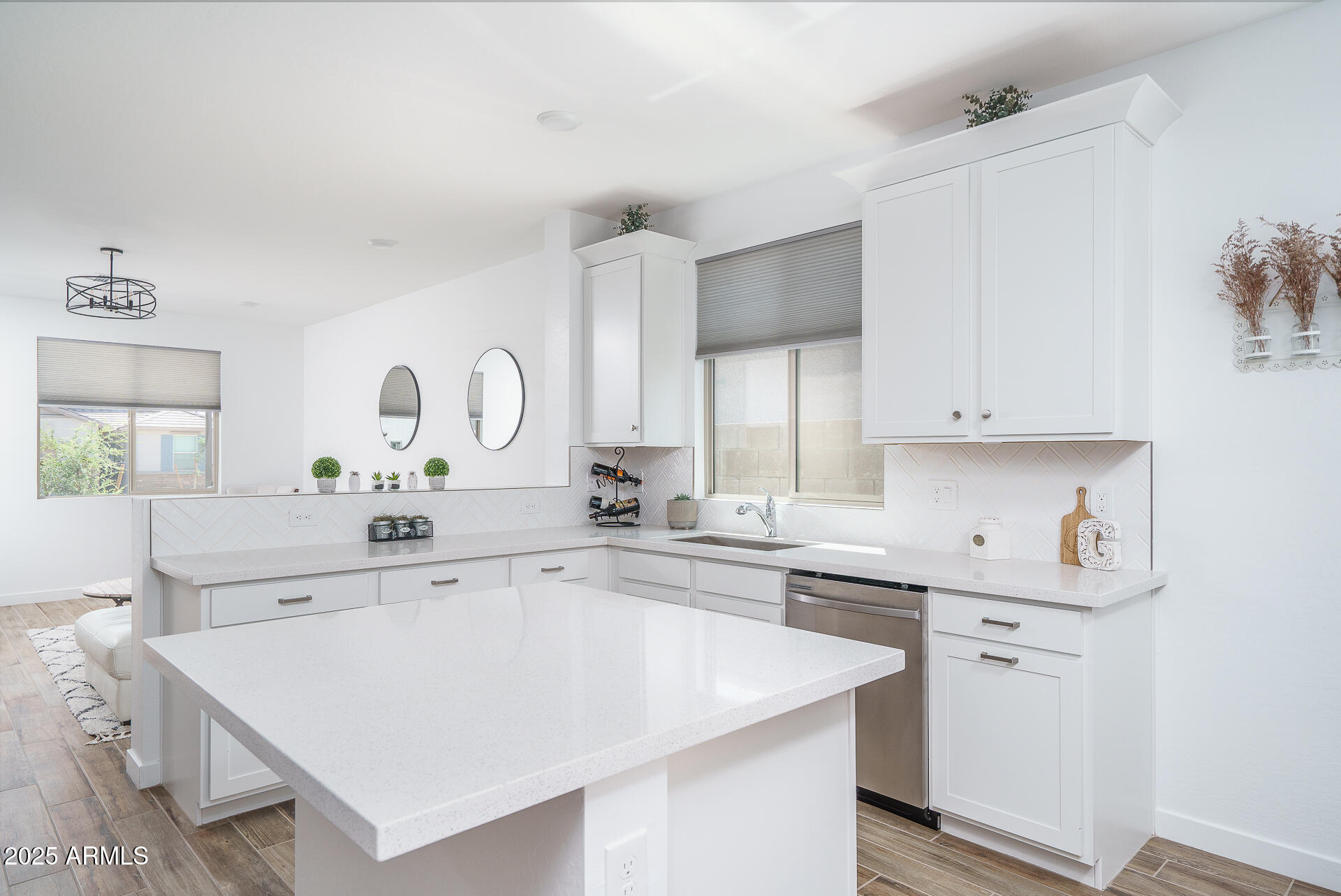 17072 W ALICE Avenue