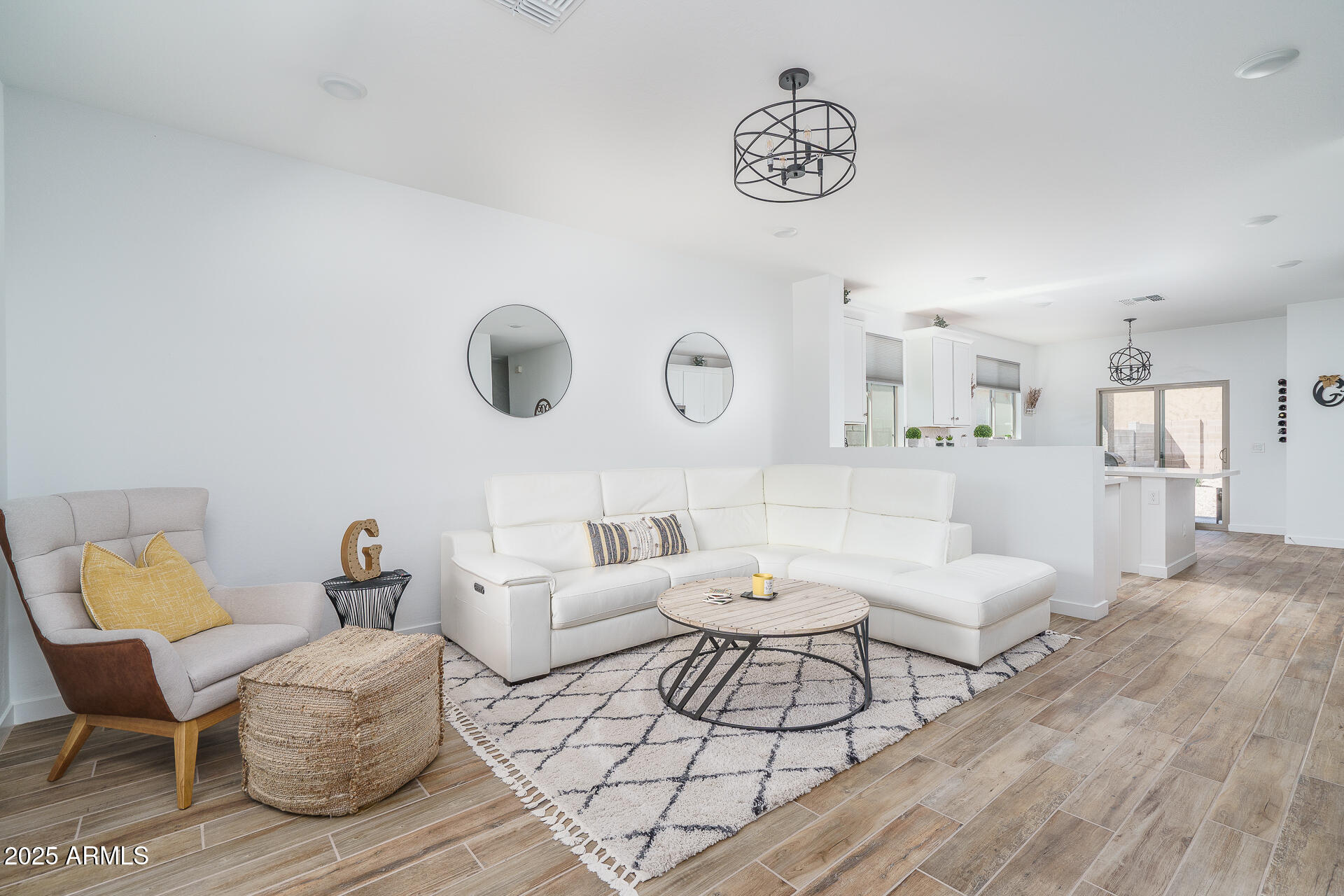 17072 W ALICE Avenue