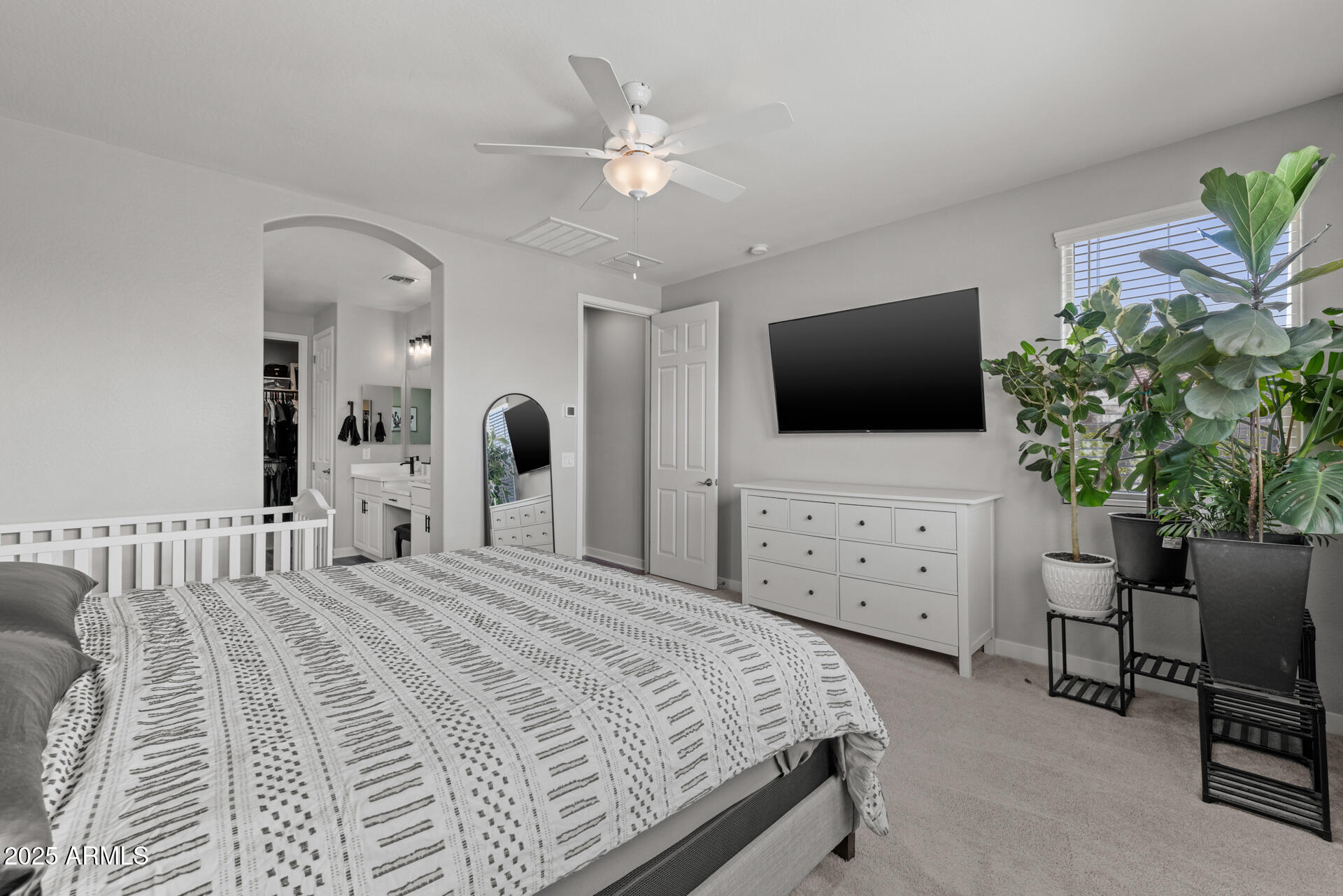 35193 N AGUA CALIENTE