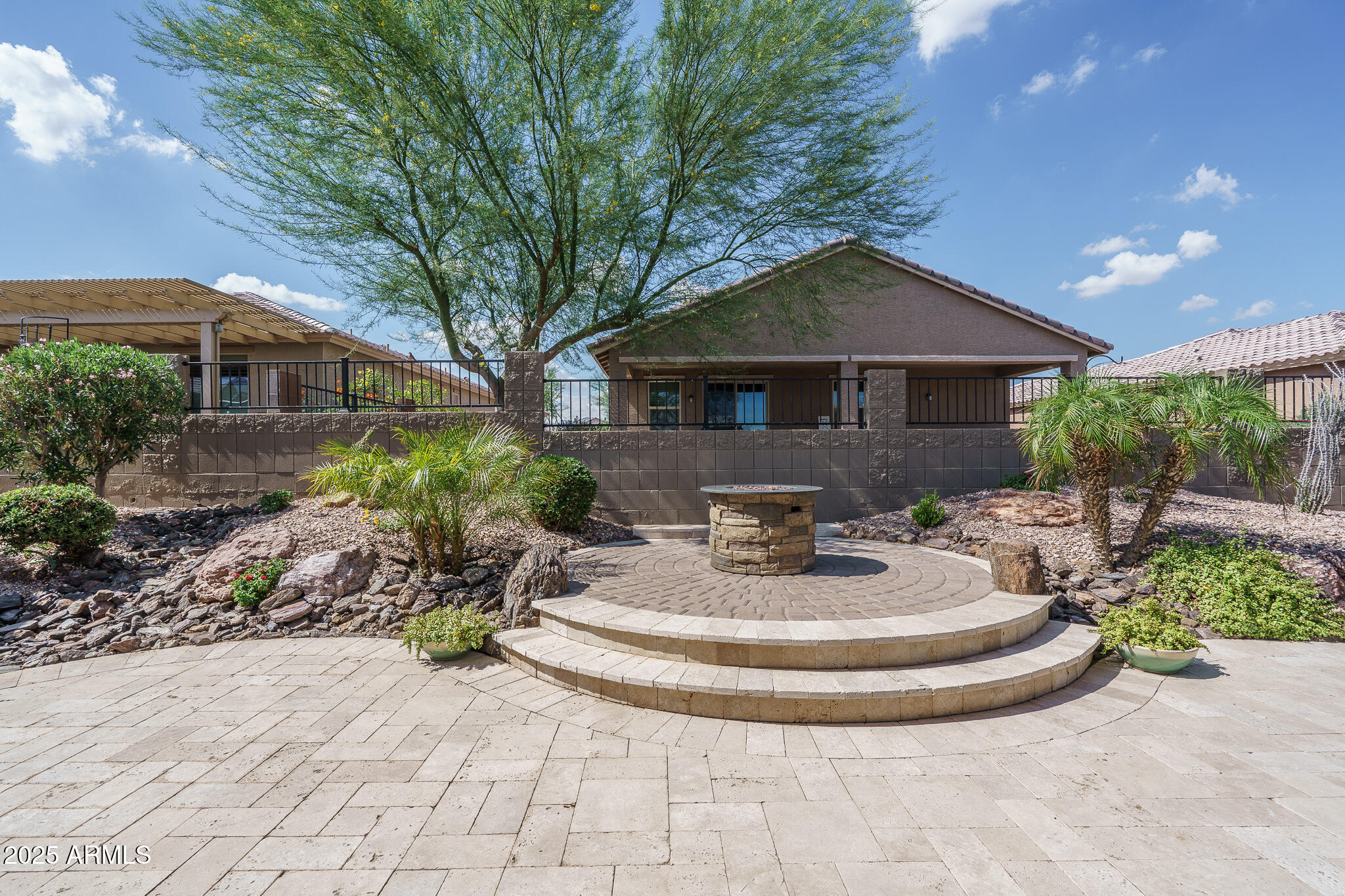 22574 W MOONLIGHT Path