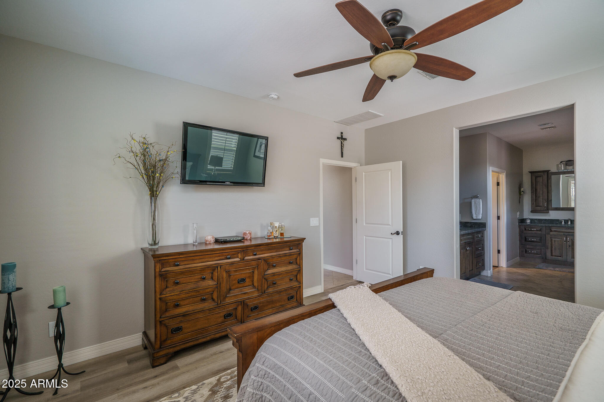 22574 W MOONLIGHT Path