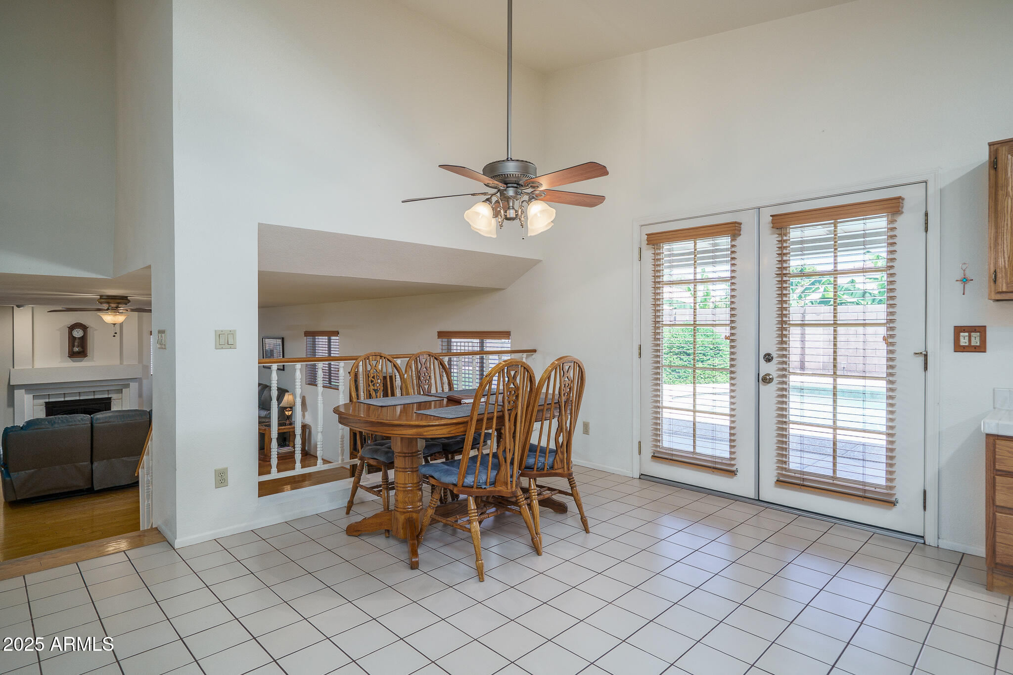 5596 W MERCER Lane