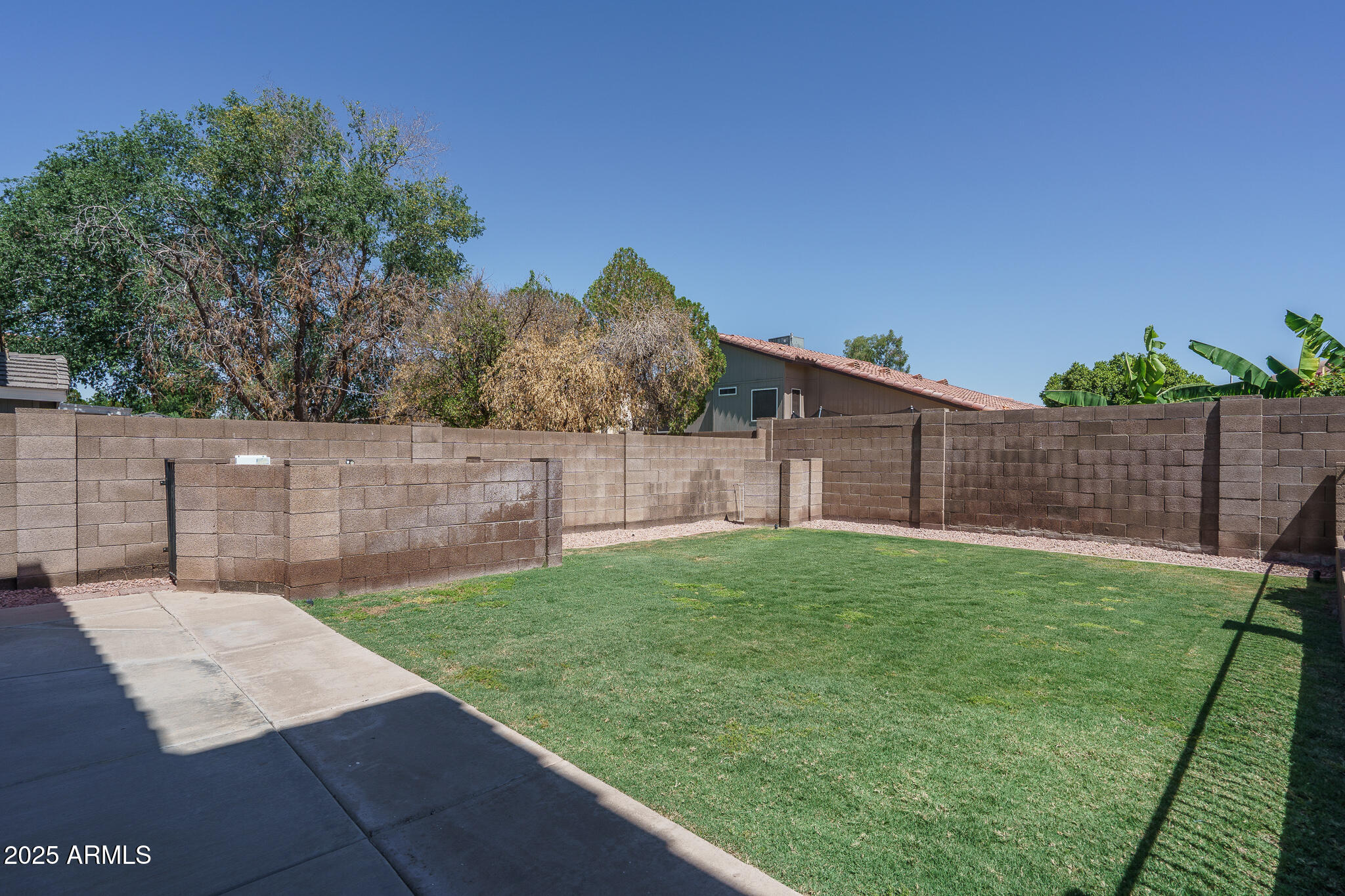 5596 W MERCER Lane