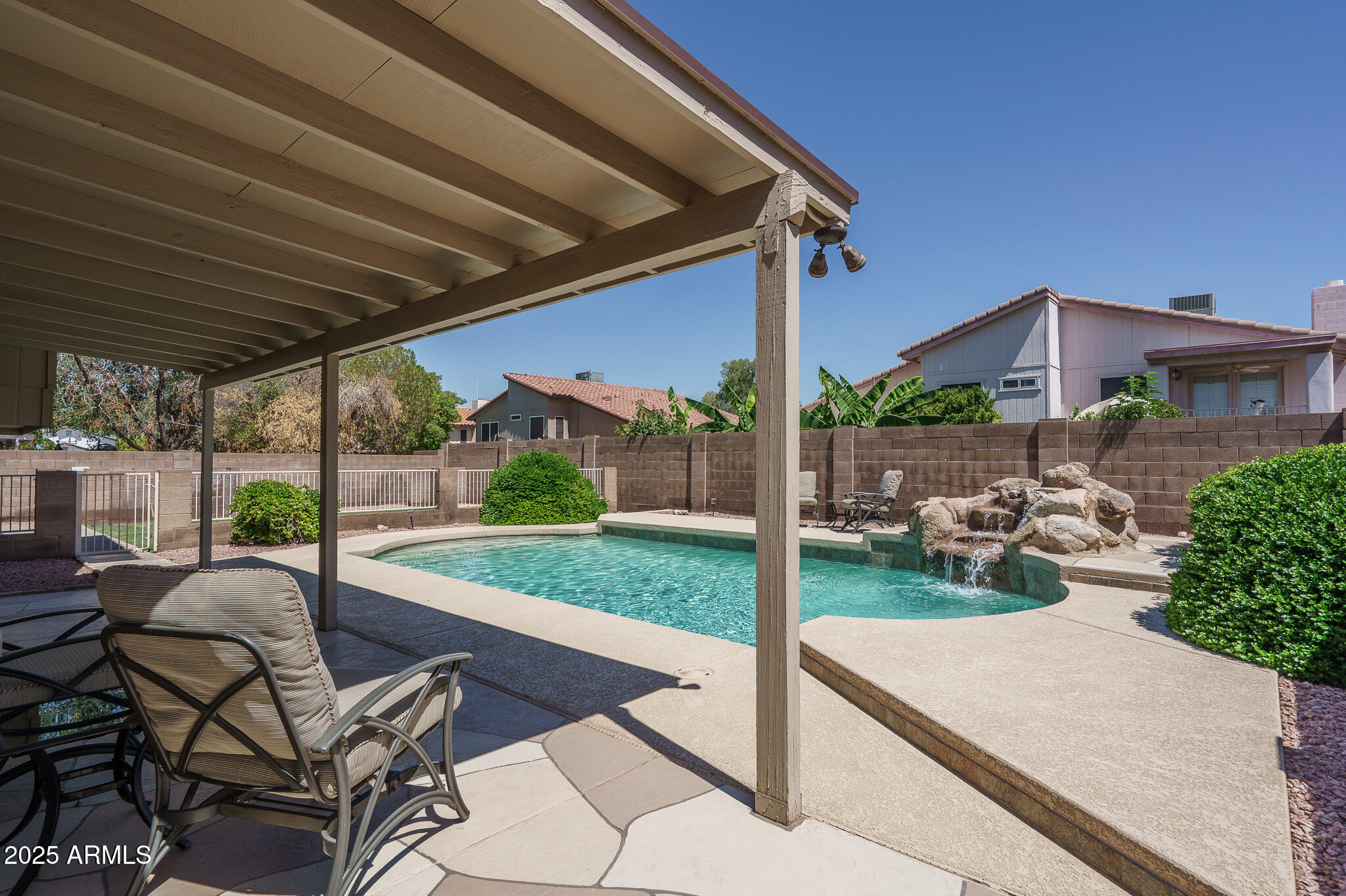 5596 W MERCER Lane