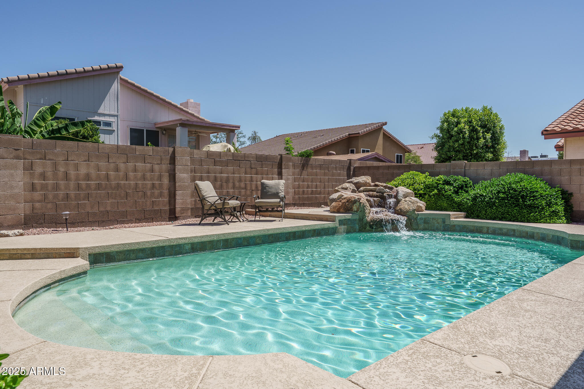 5596 W MERCER Lane