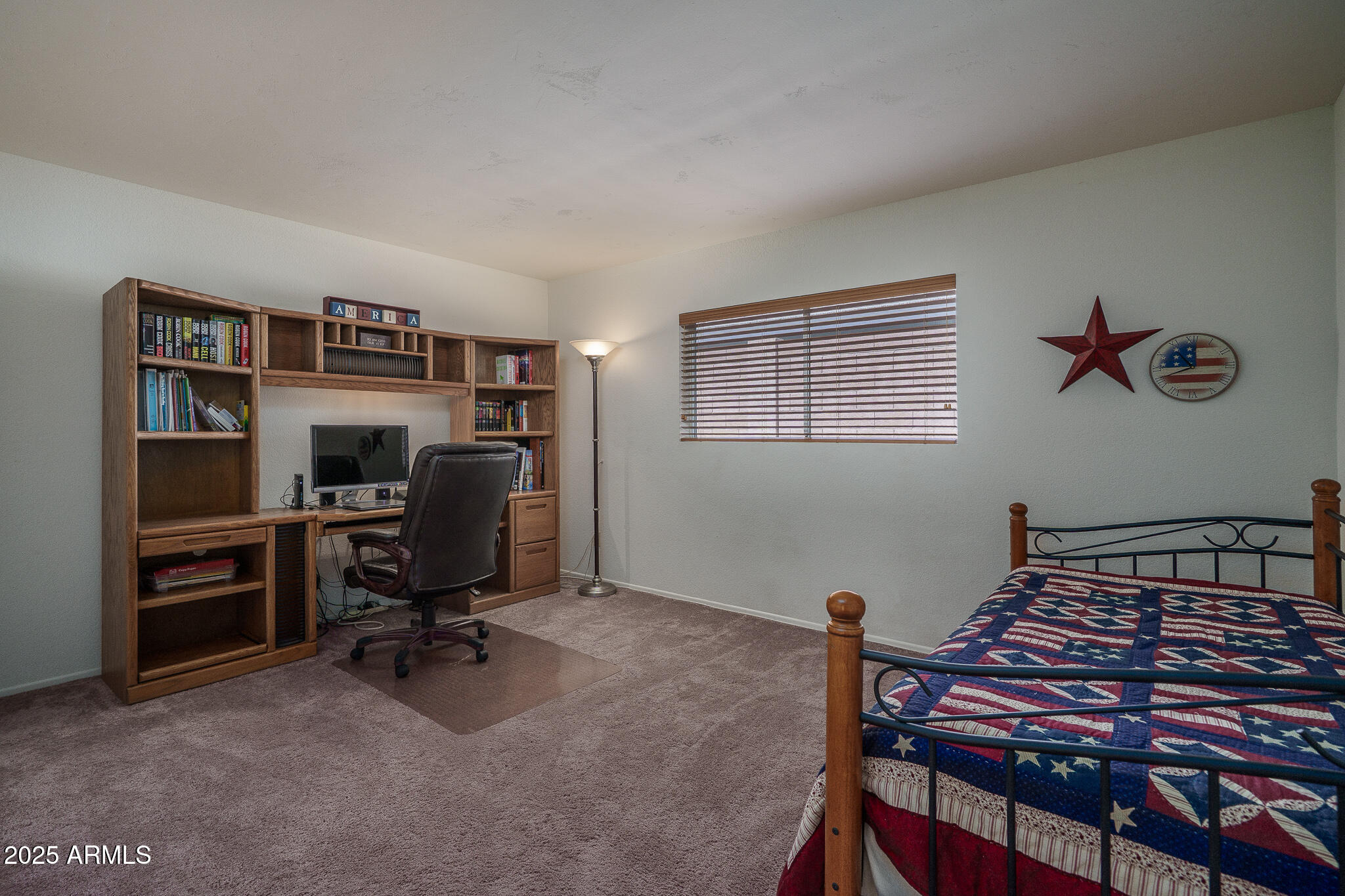 5596 W MERCER Lane