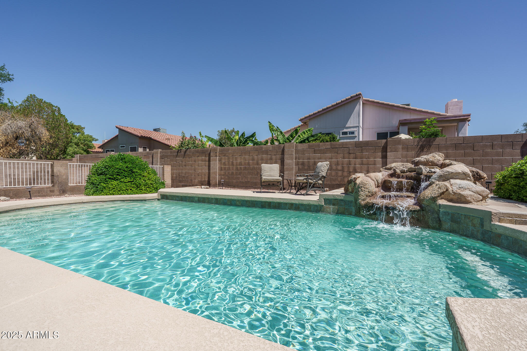 5596 W MERCER Lane