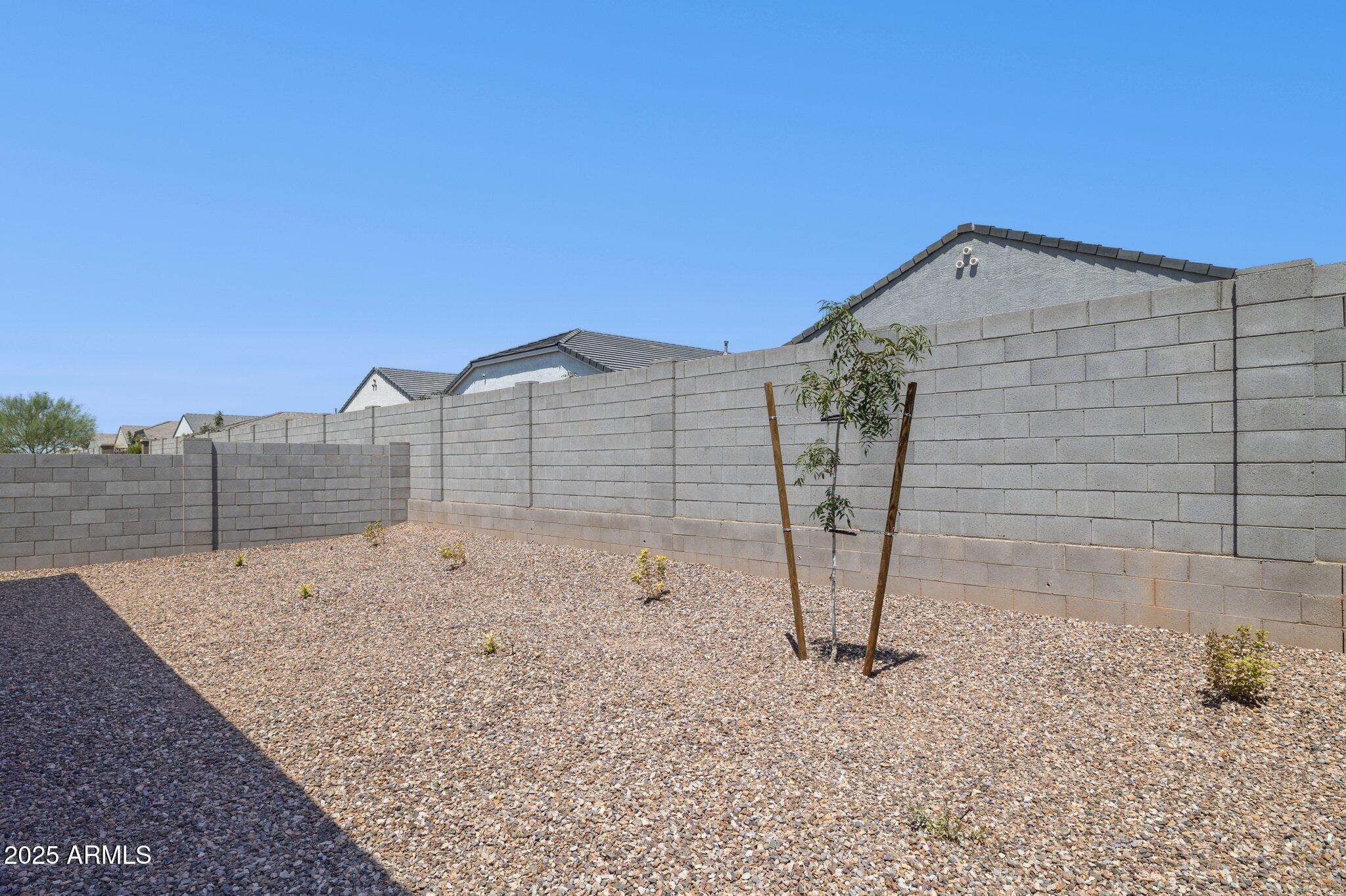 18362 W HACKAMORE Drive