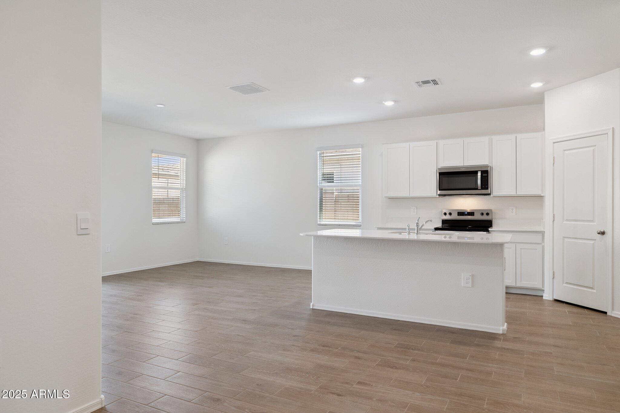 18362 W HACKAMORE Drive