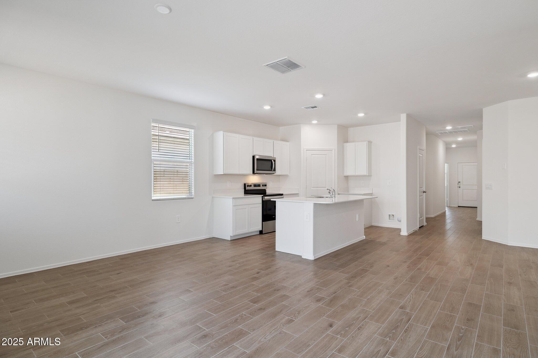 18362 W HACKAMORE Drive