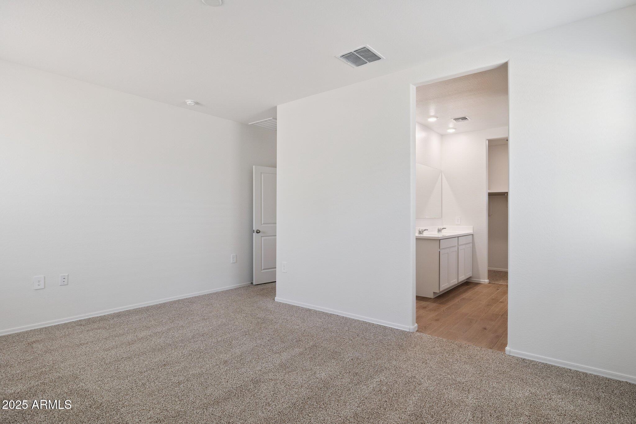 18362 W HACKAMORE Drive