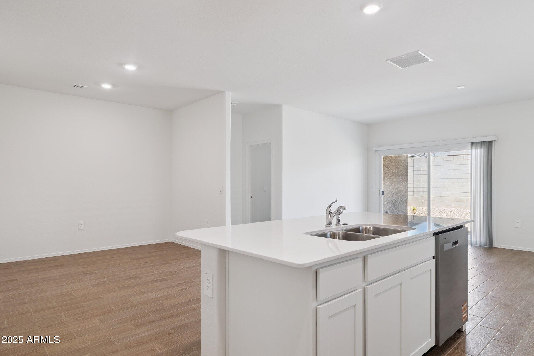 18362 W HACKAMORE Drive