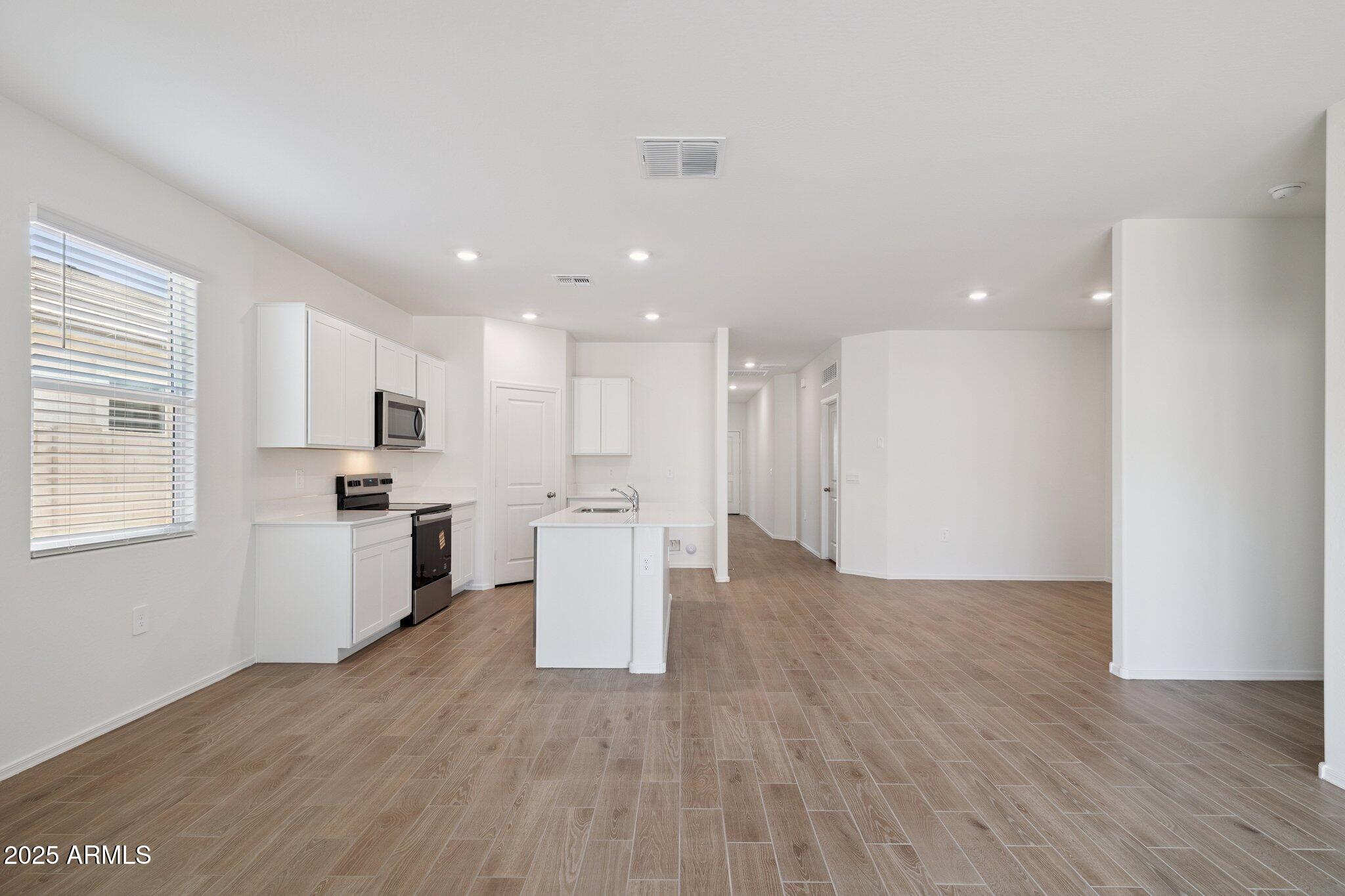 18362 W HACKAMORE Drive