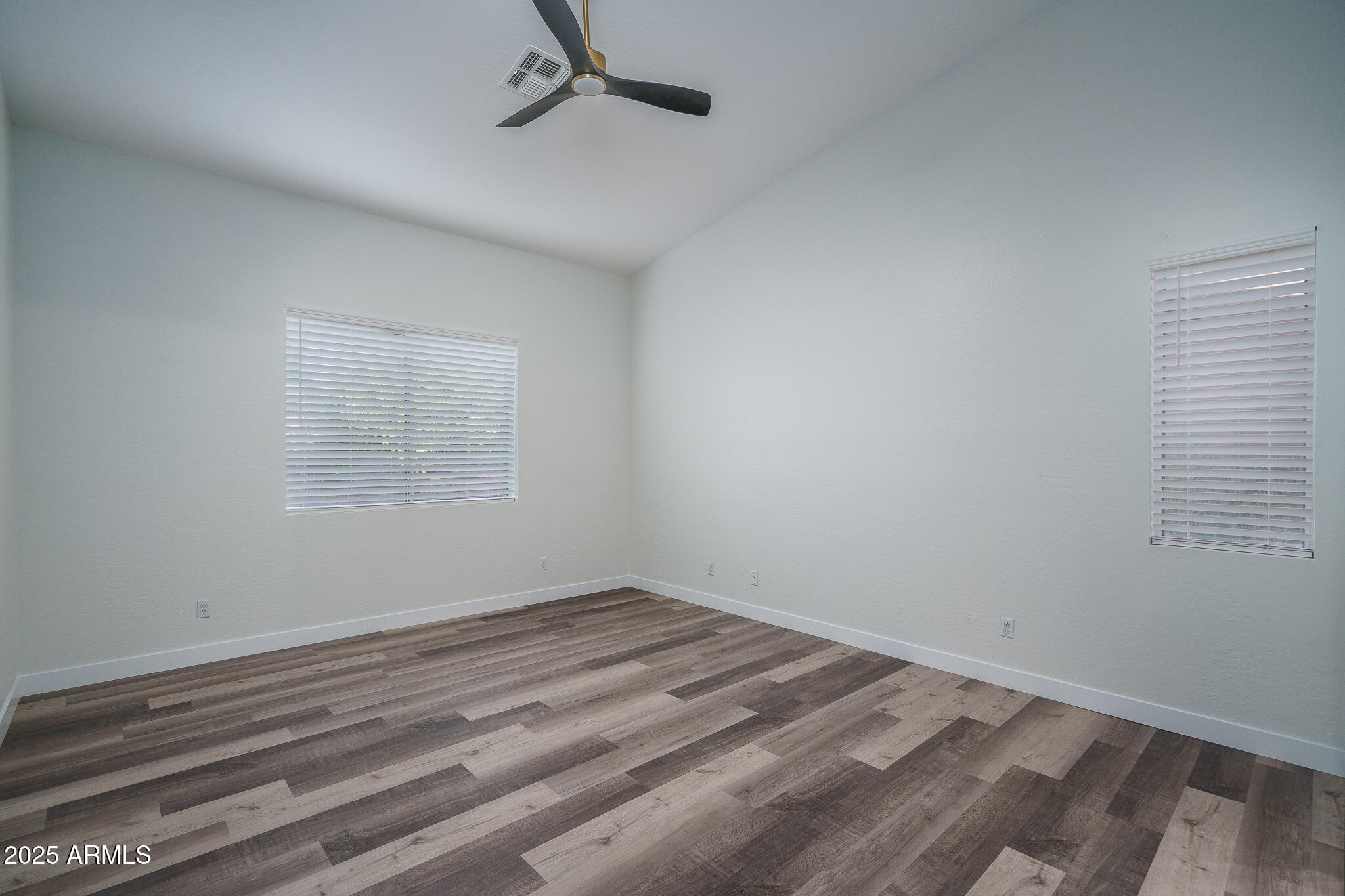 4609 E PINNACLE VISTA Drive