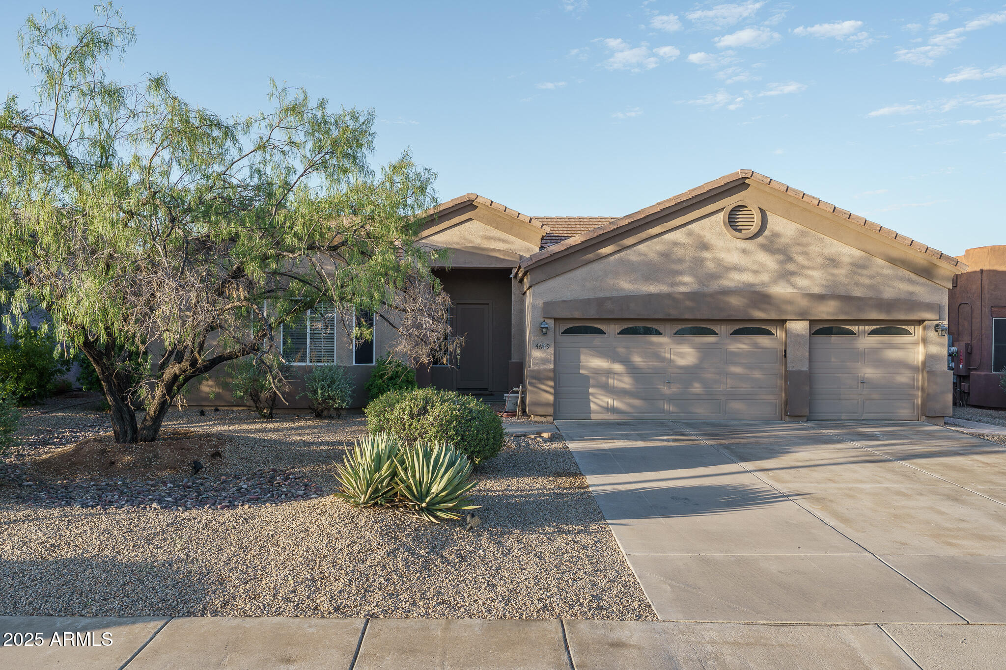 4609 E PINNACLE VISTA Drive