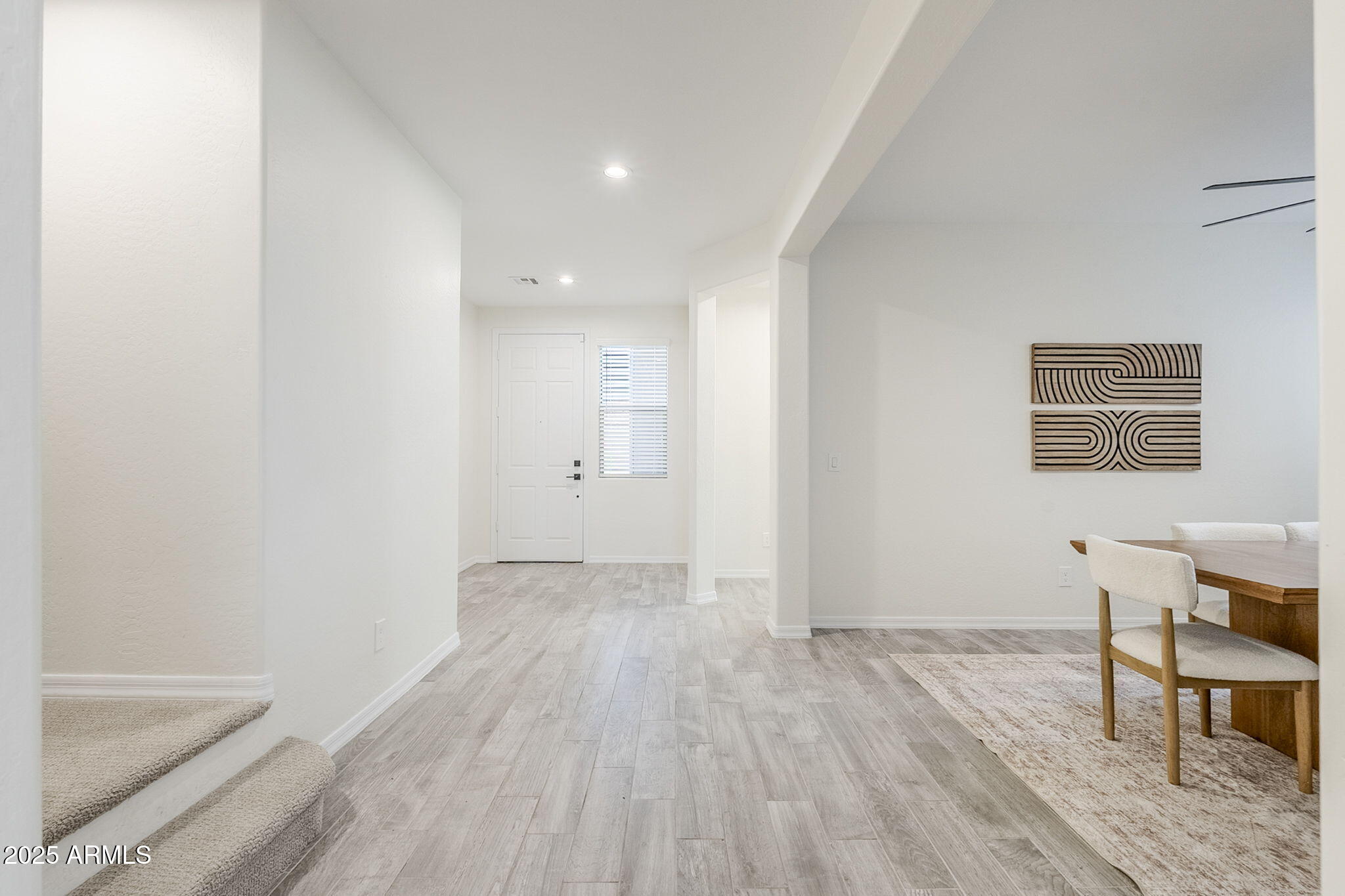 1367 W STEPHANIE Lane