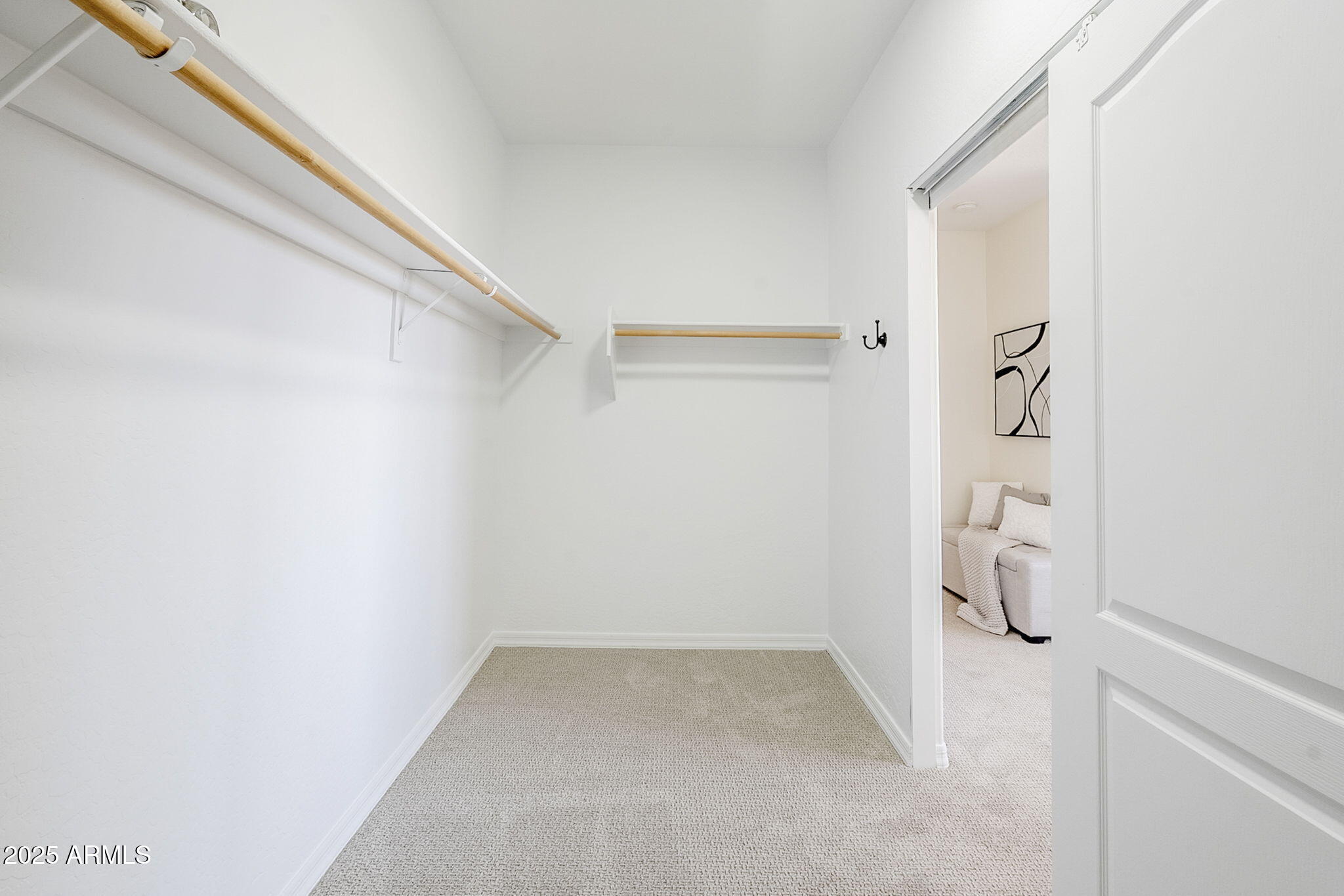 1367 W STEPHANIE Lane