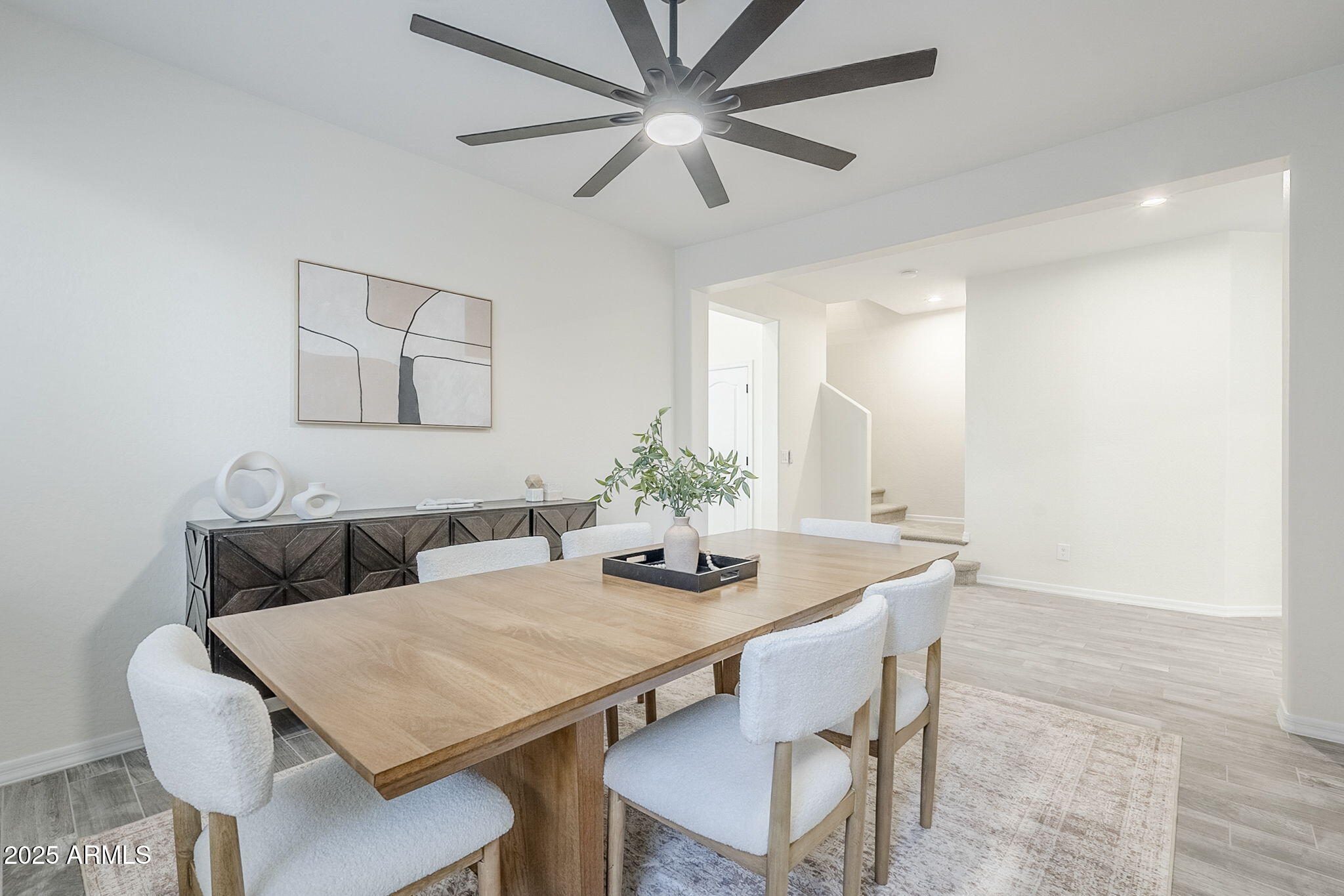 1367 W STEPHANIE Lane