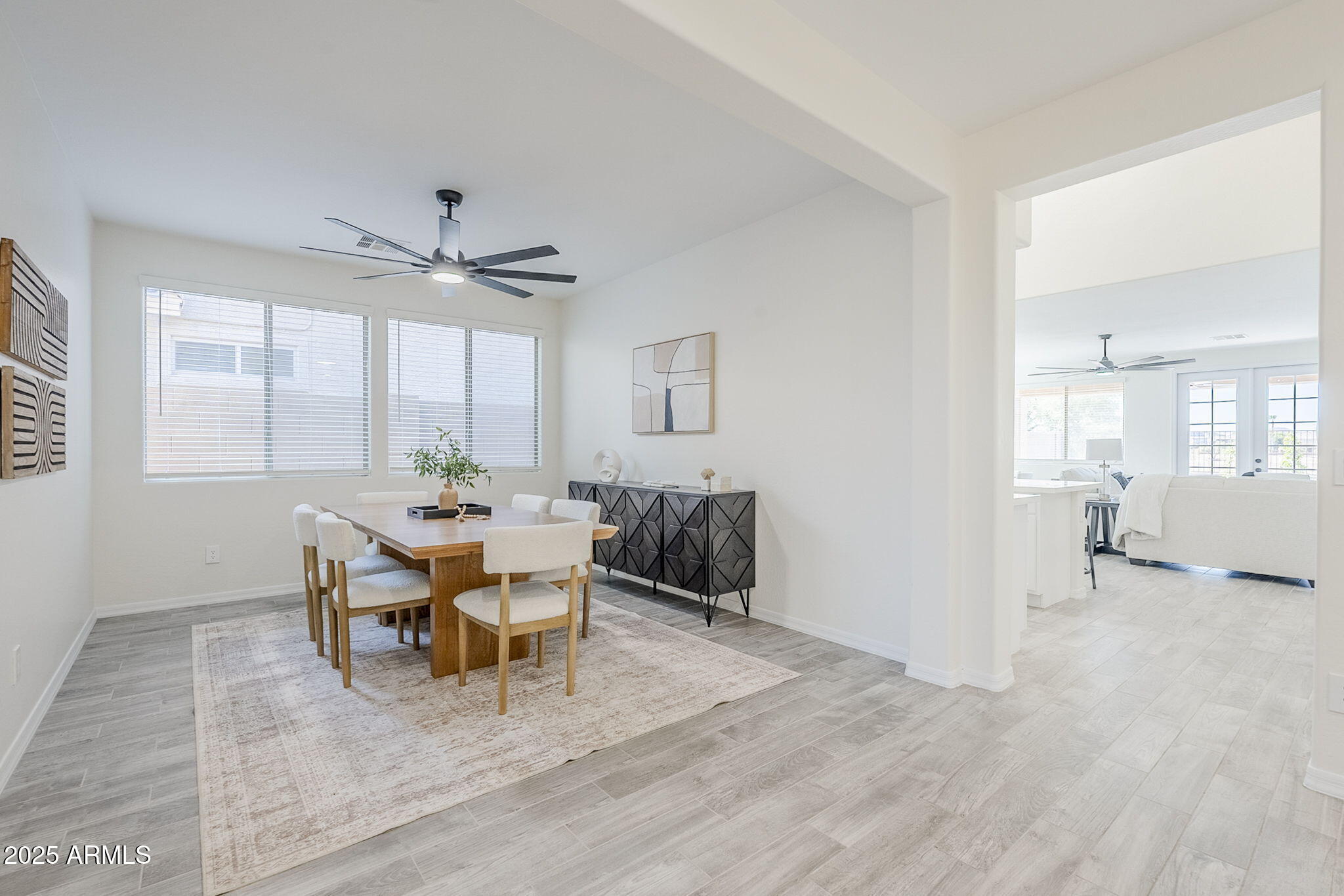 1367 W STEPHANIE Lane