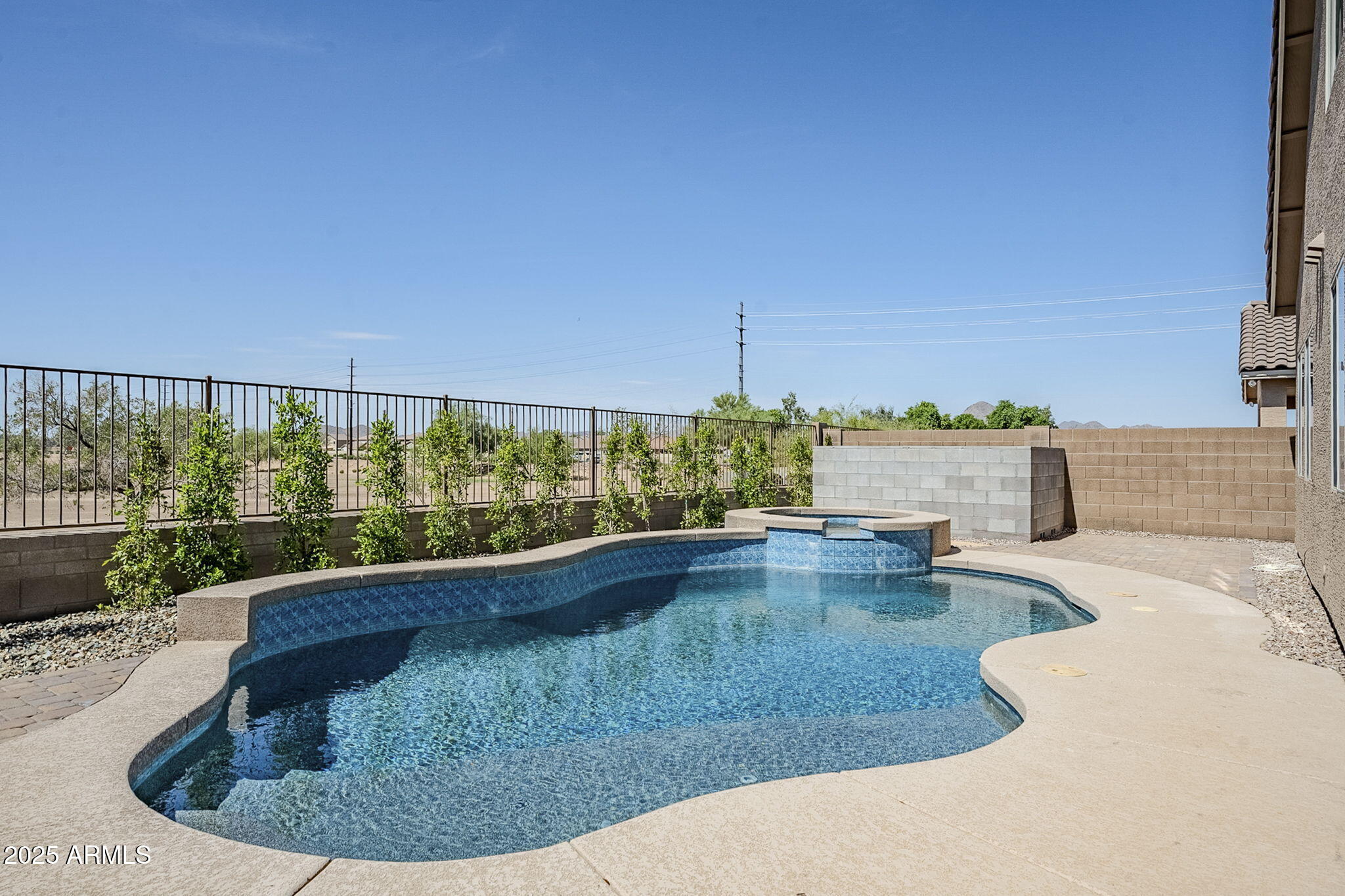 1367 W STEPHANIE Lane