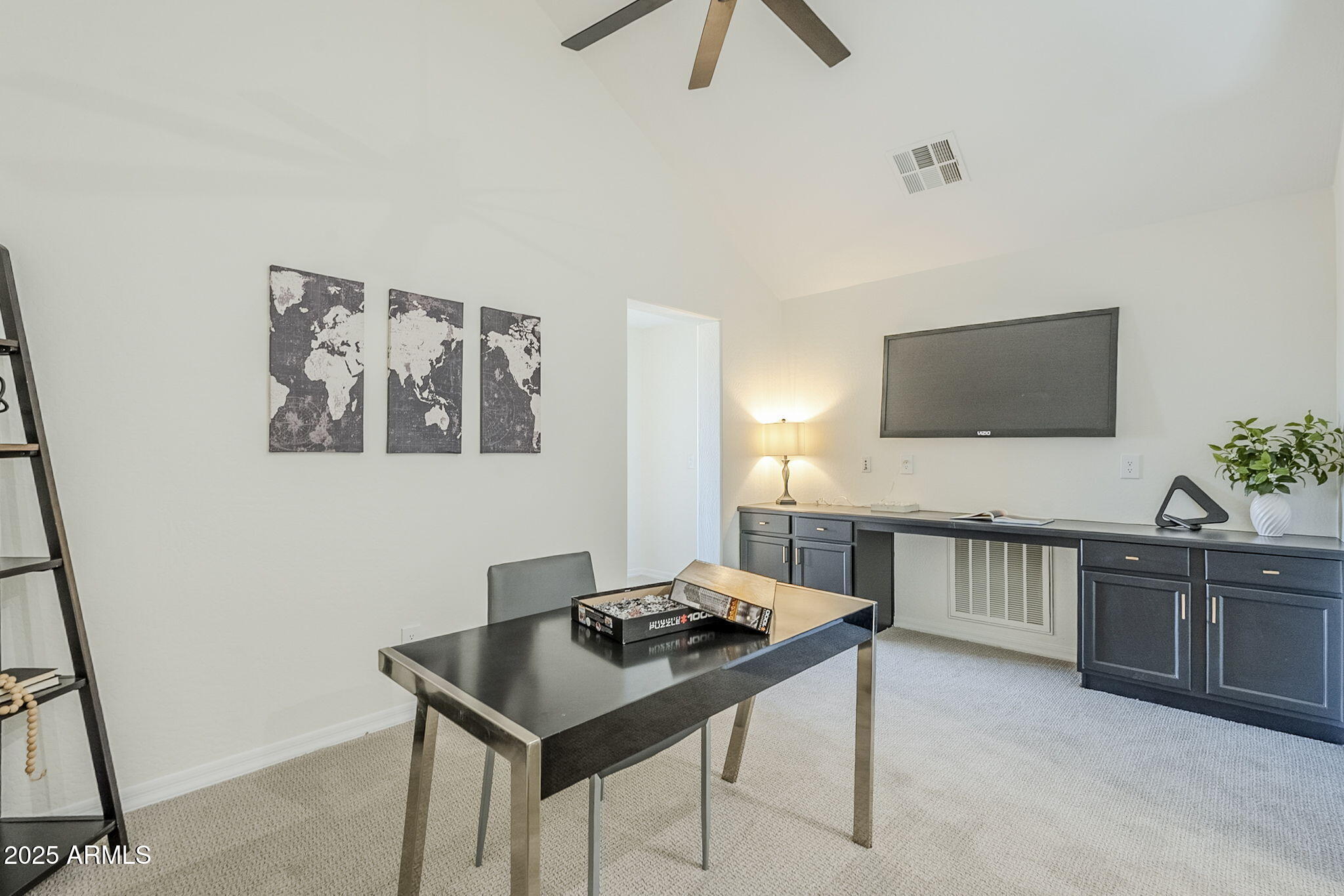 1367 W STEPHANIE Lane