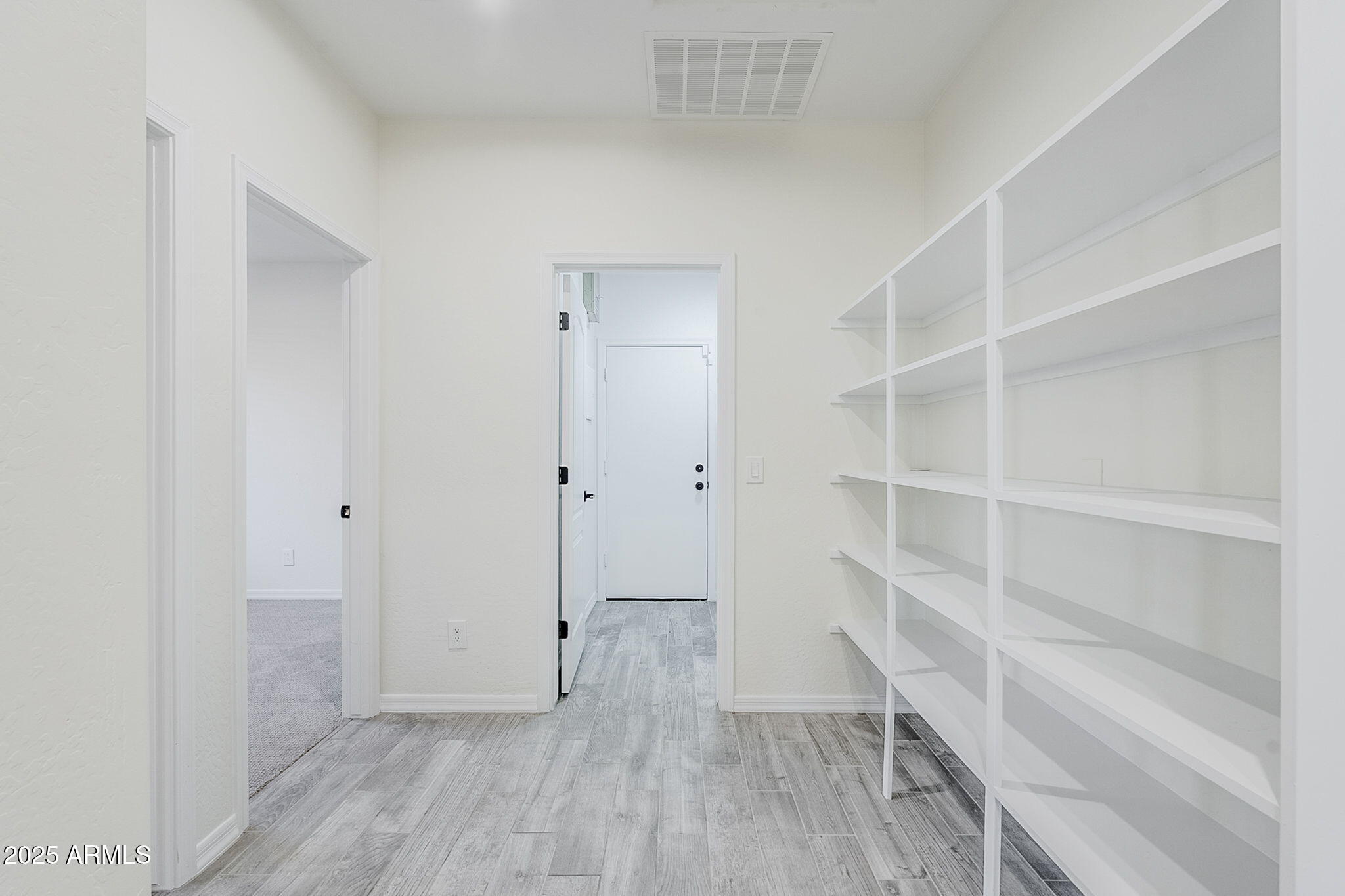 1367 W STEPHANIE Lane